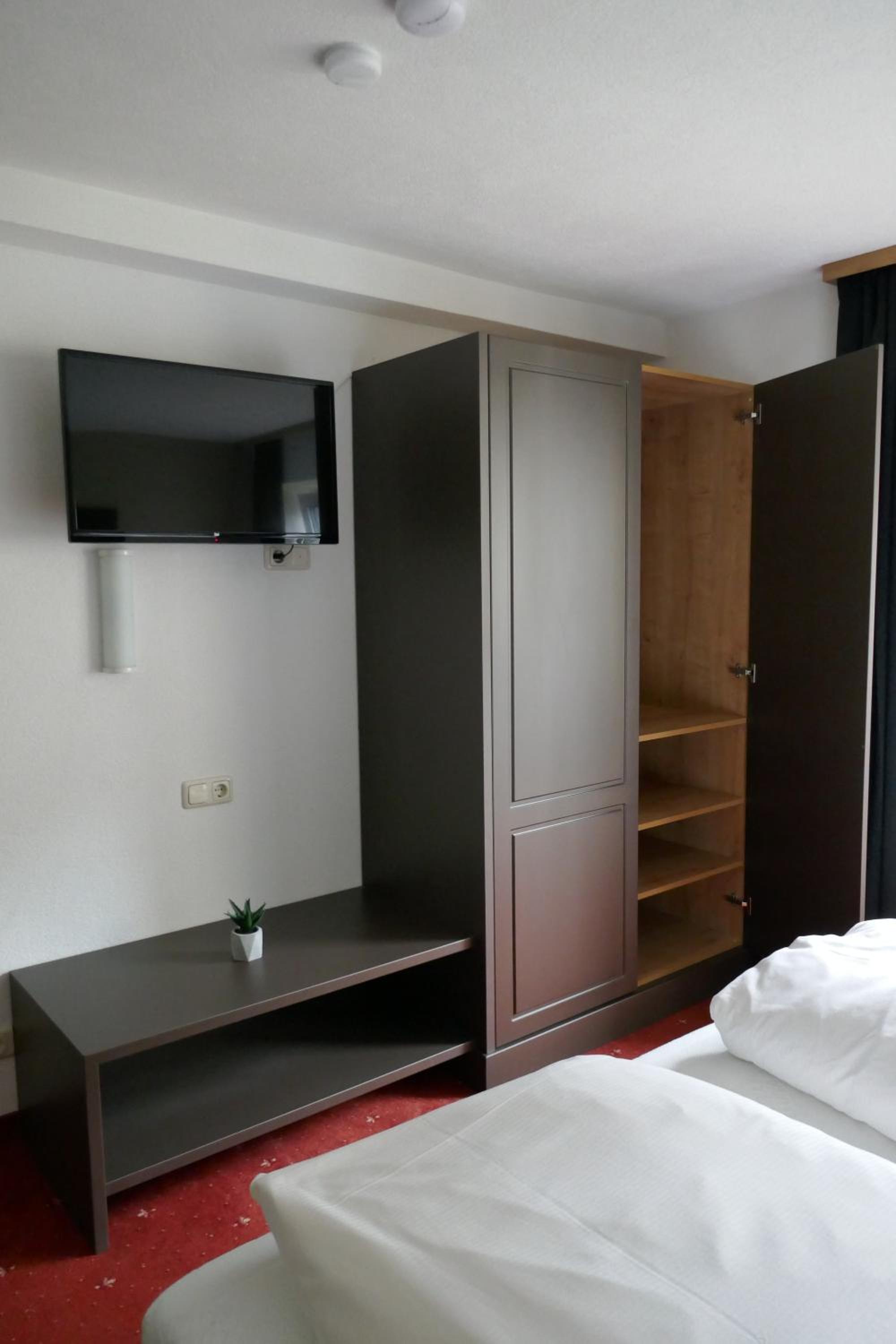 Pension & Ferienwohnungen Haus Edelweiß
