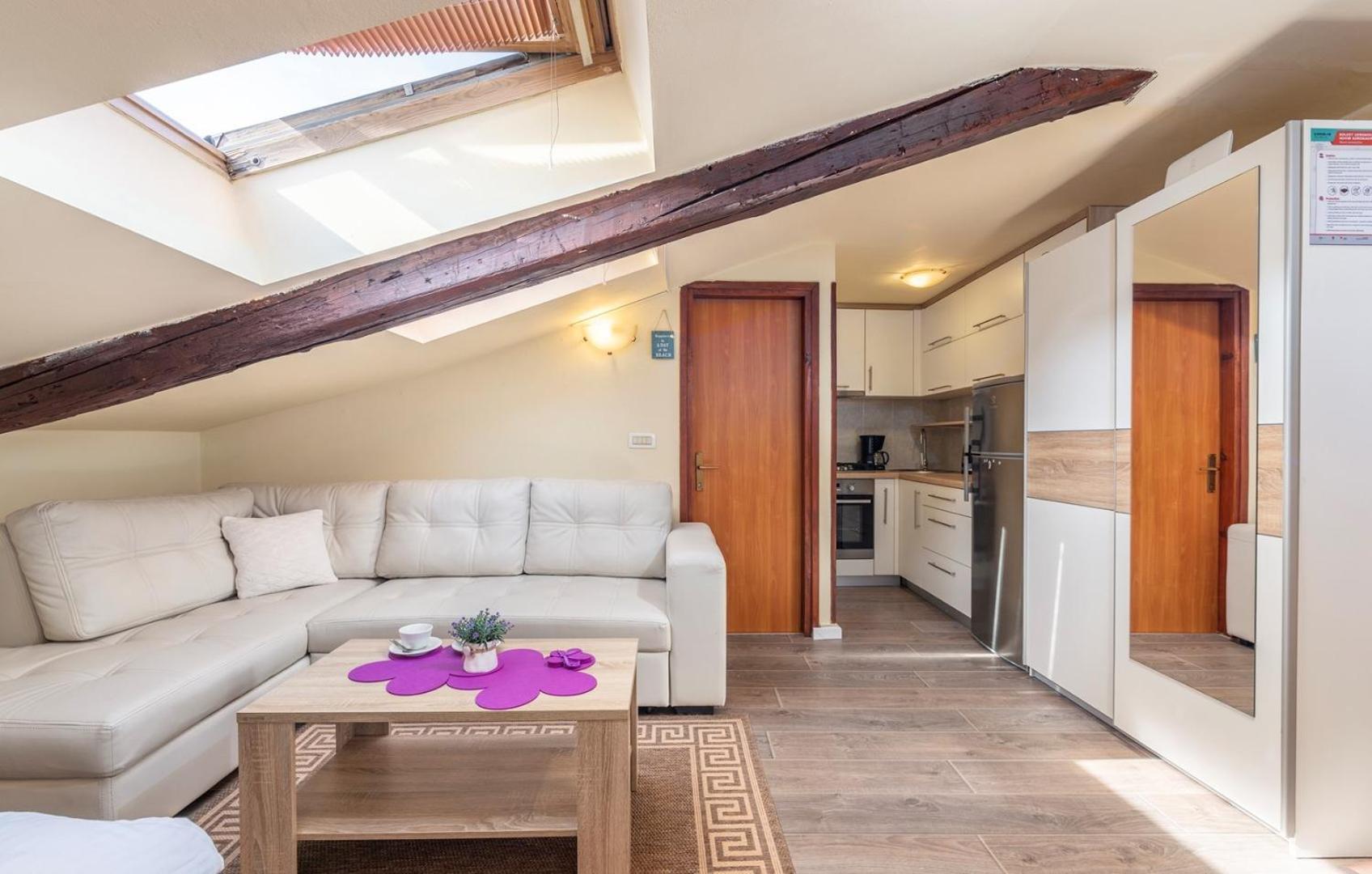 Apartment Zeljka - Property Image 9