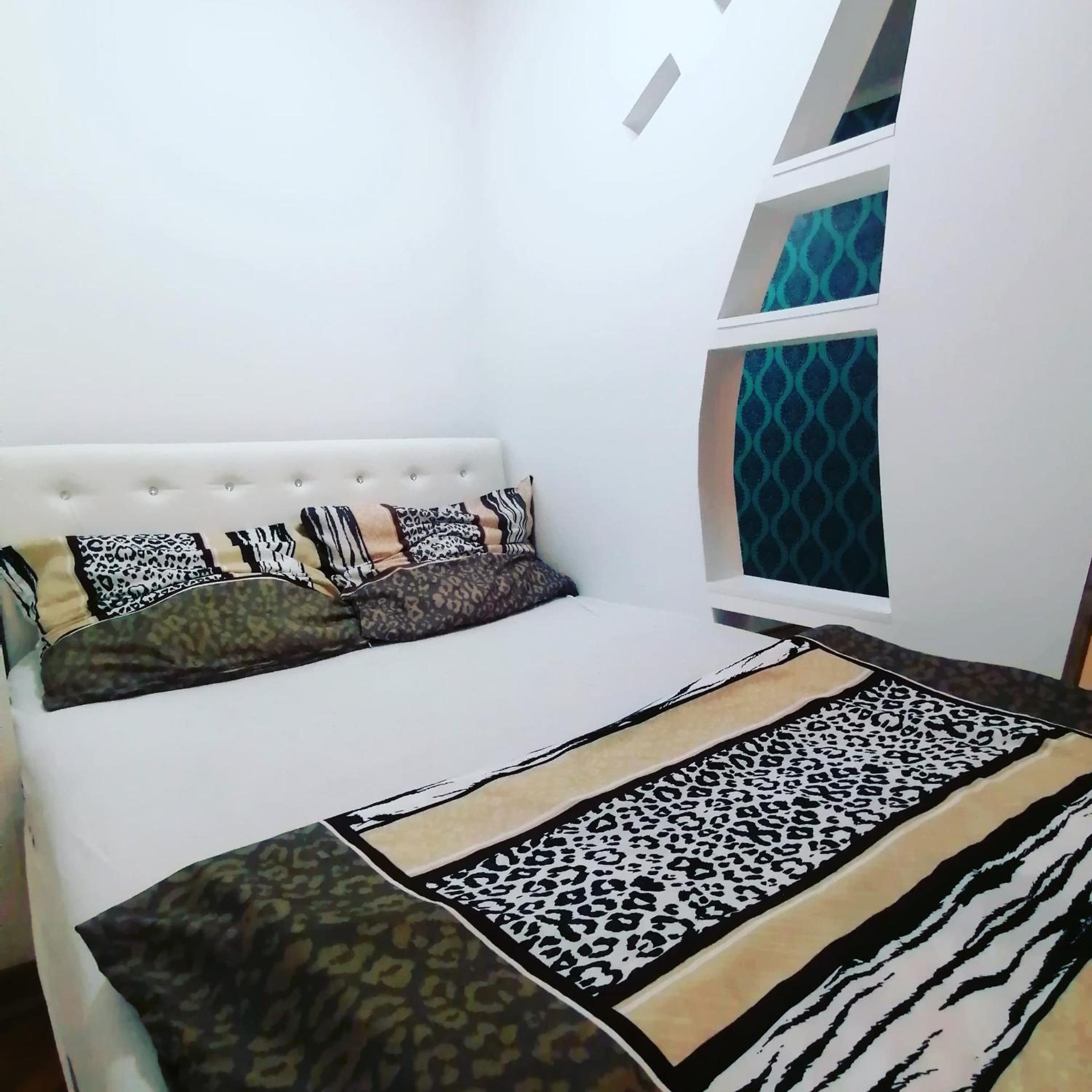 Marina Jacuzzi Apartment free parking view 2