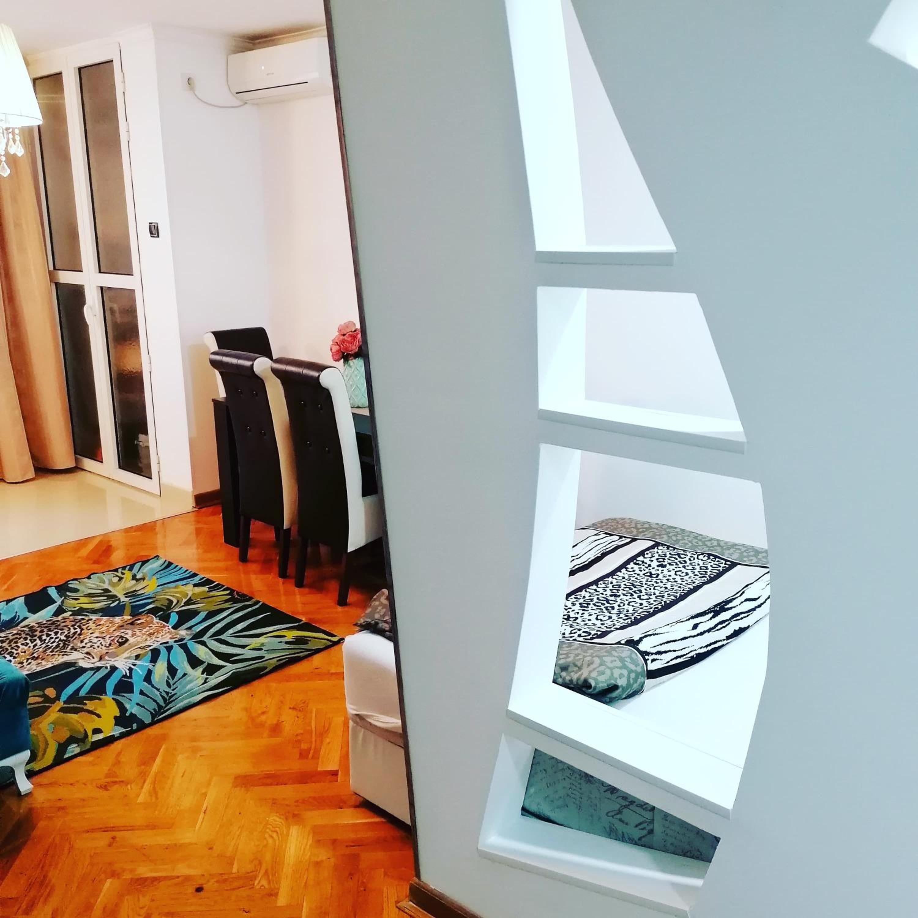 Marina Jacuzzi Apartment free parking view 3