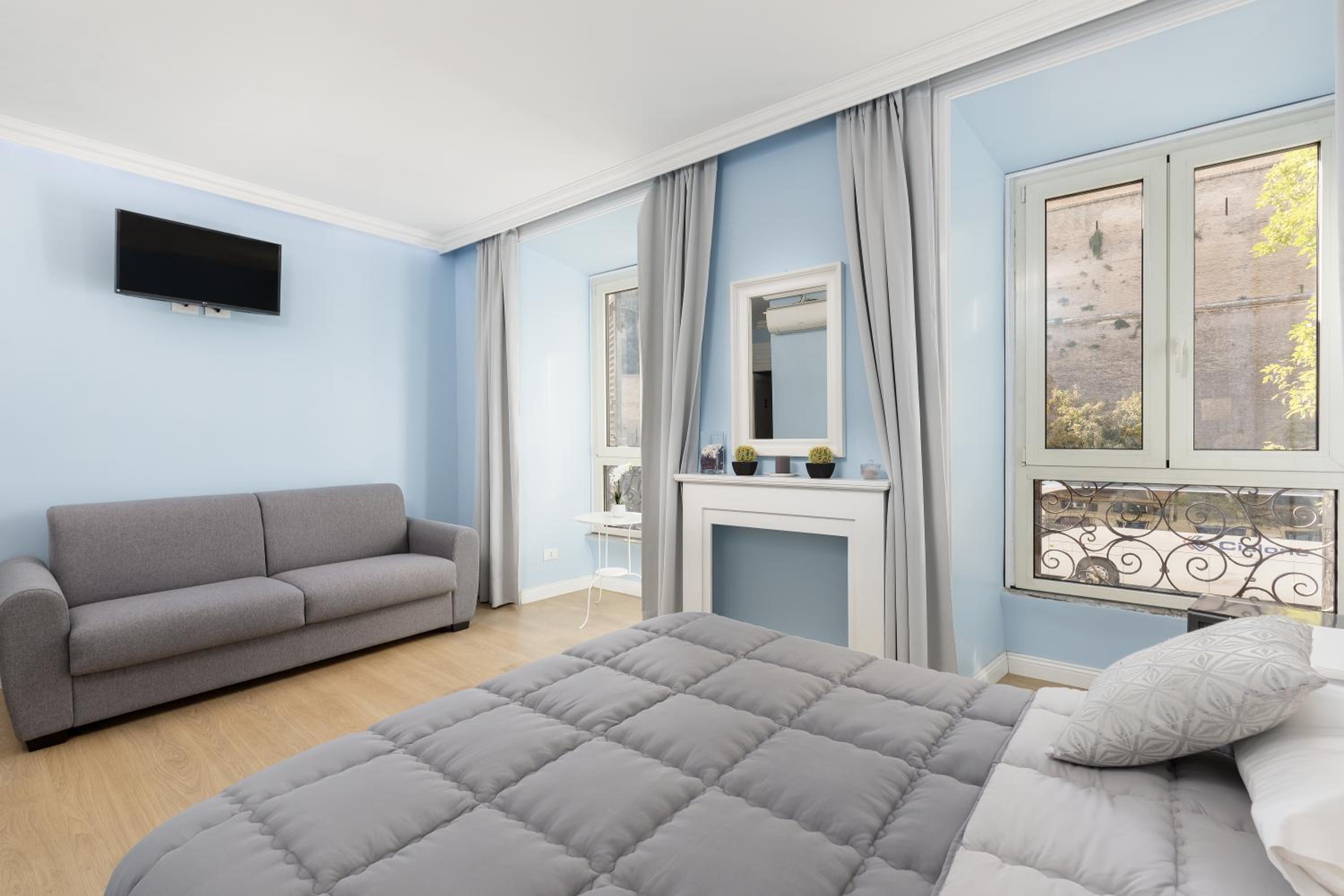 hotel room
