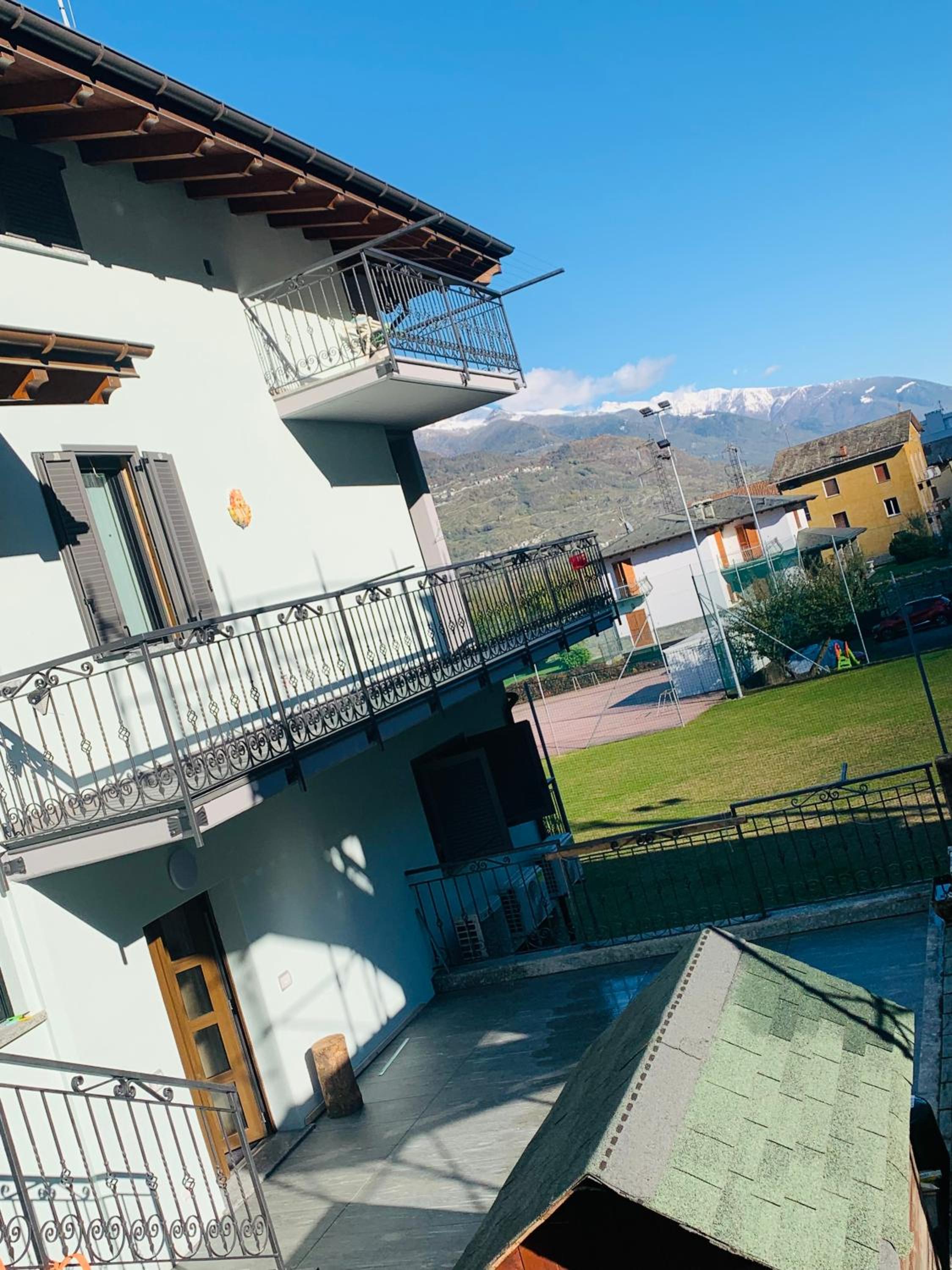 Casa Vacanza DELLE OROBIE view 3