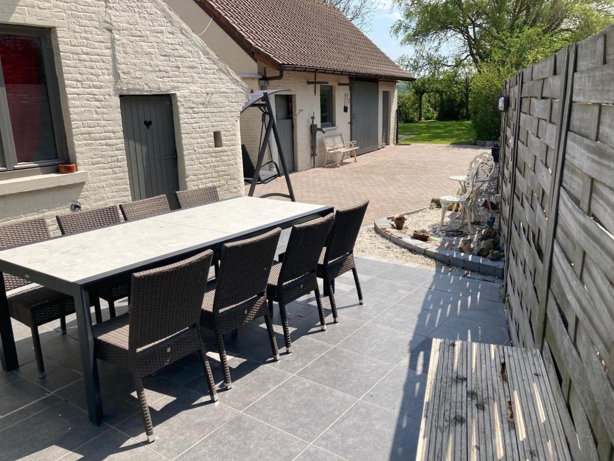 Enjoytoday 49 - Luxueus familieverblijf aan de voet van de Koppenberg