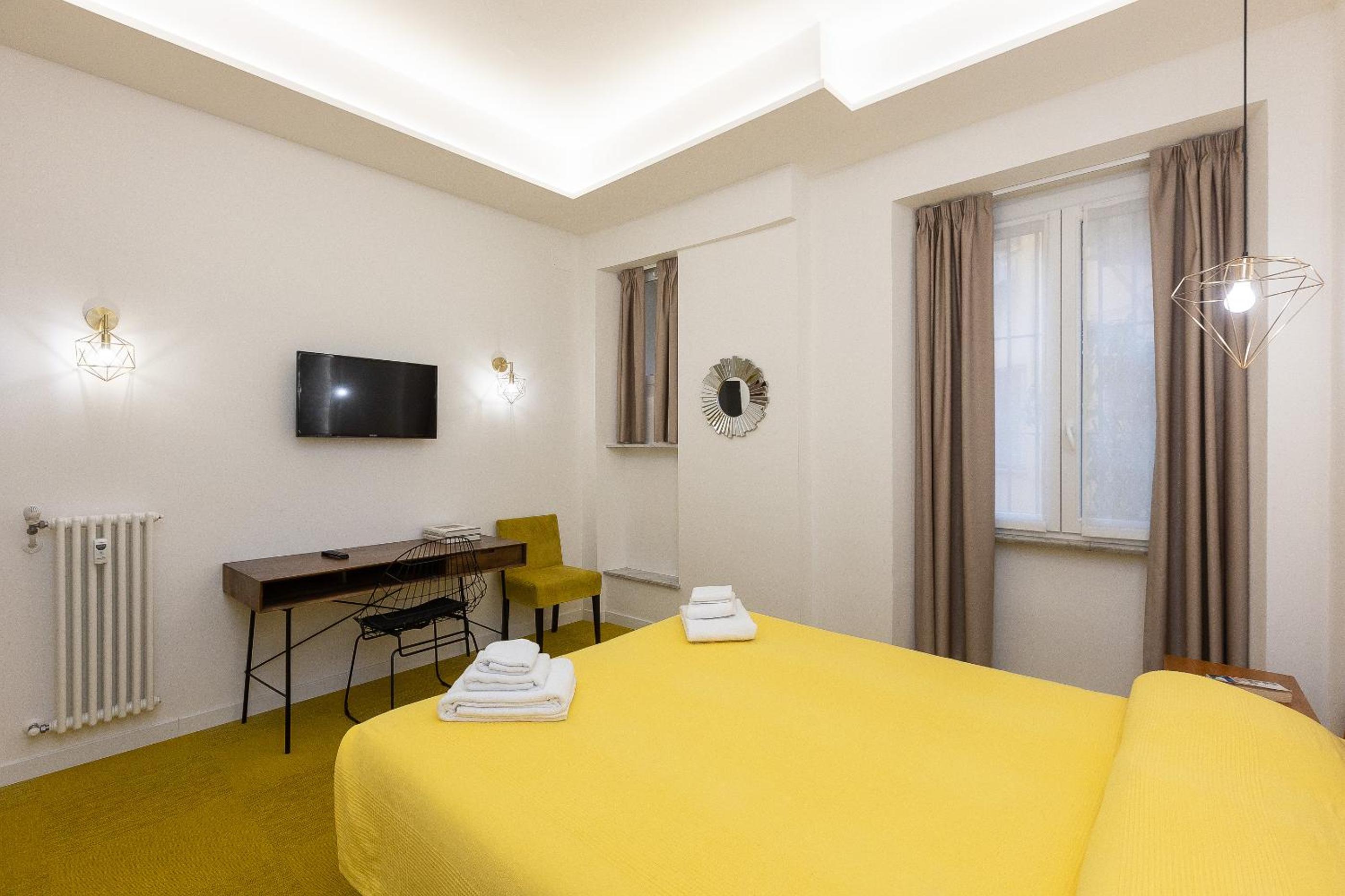 Lovely New Home, Piazza San Cosimato!