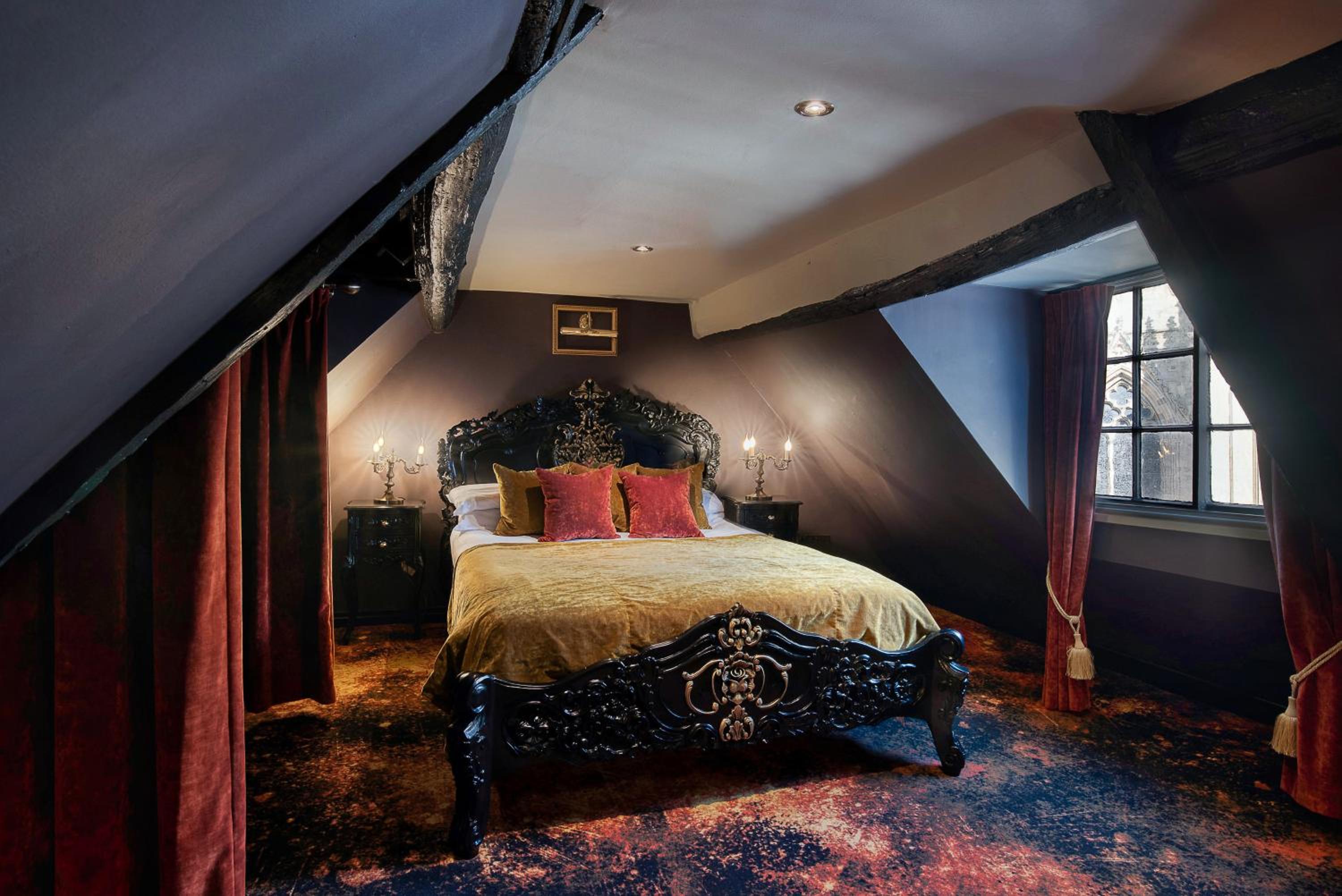 Guy Fawkes Inn