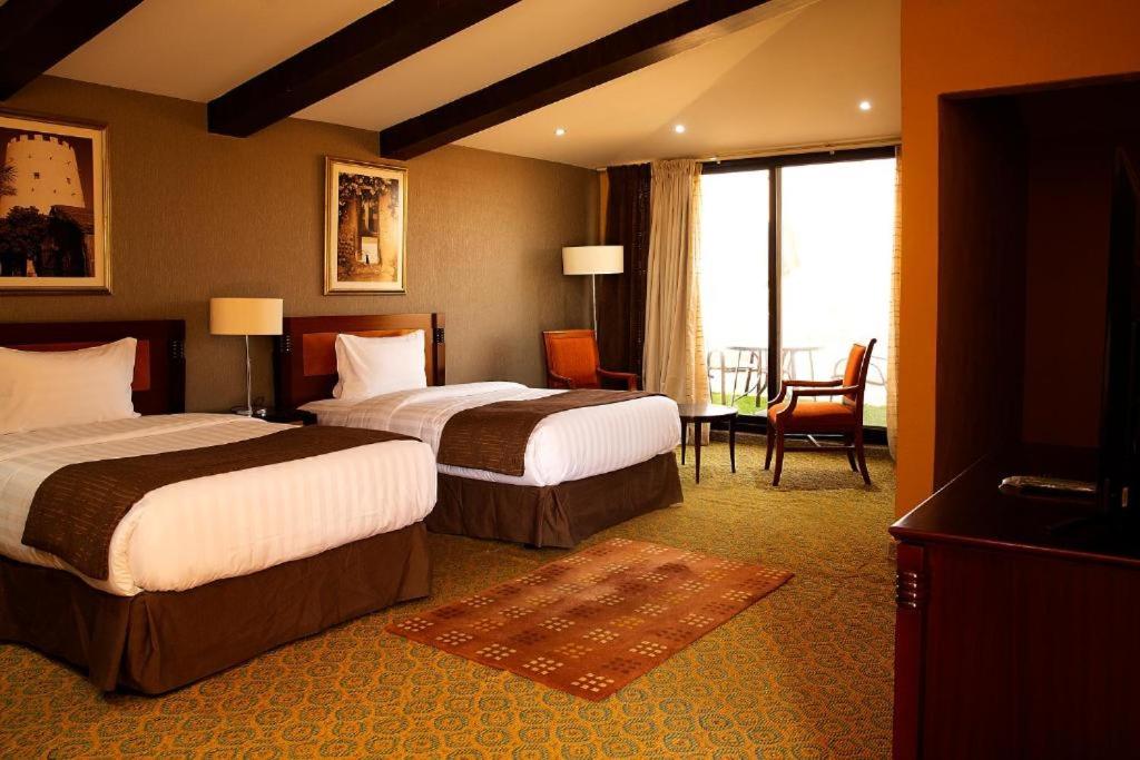 Desert Inn Resort and Camp