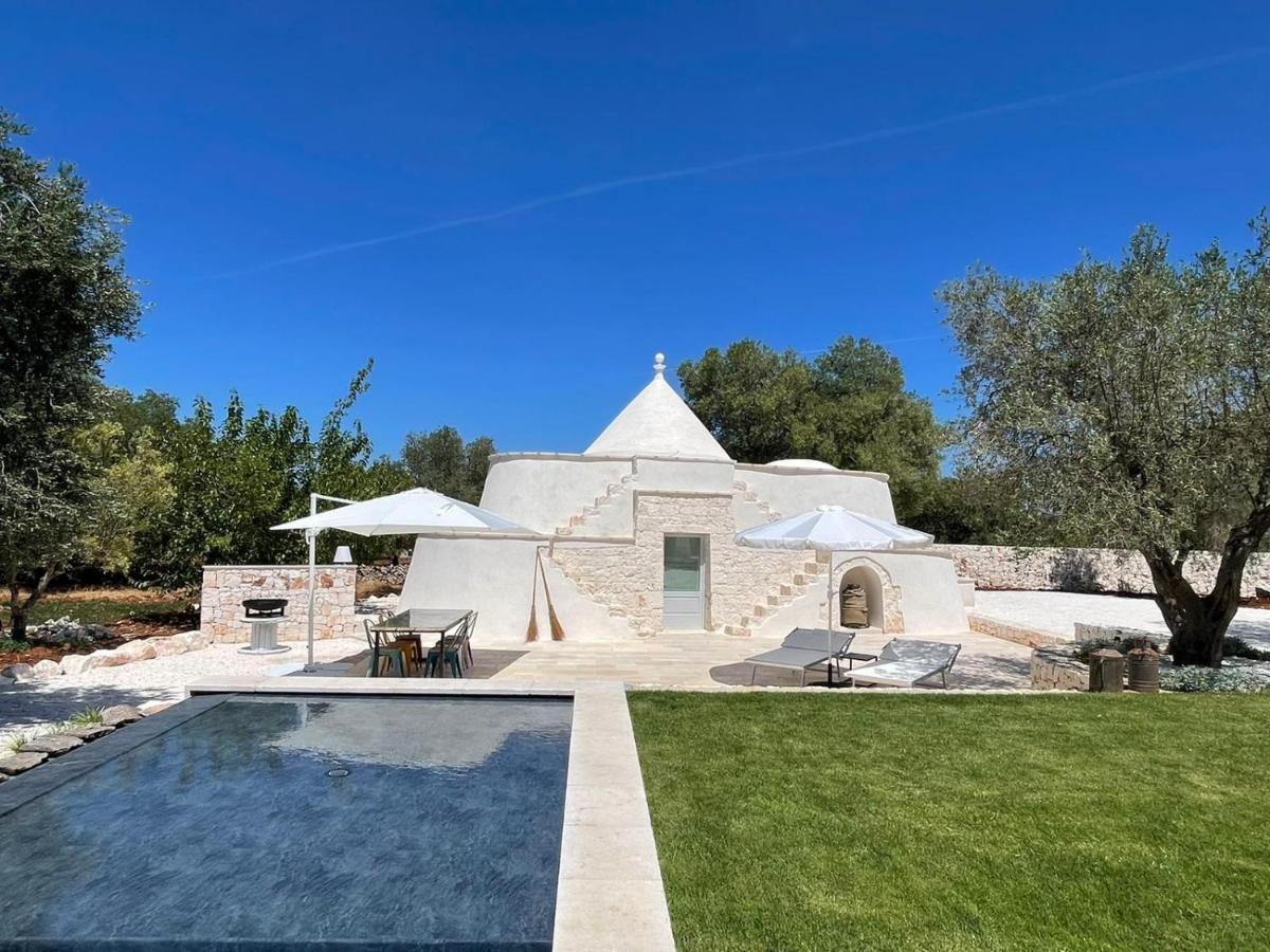 OSTUNI MIRROR trullo and mirror house photo 4