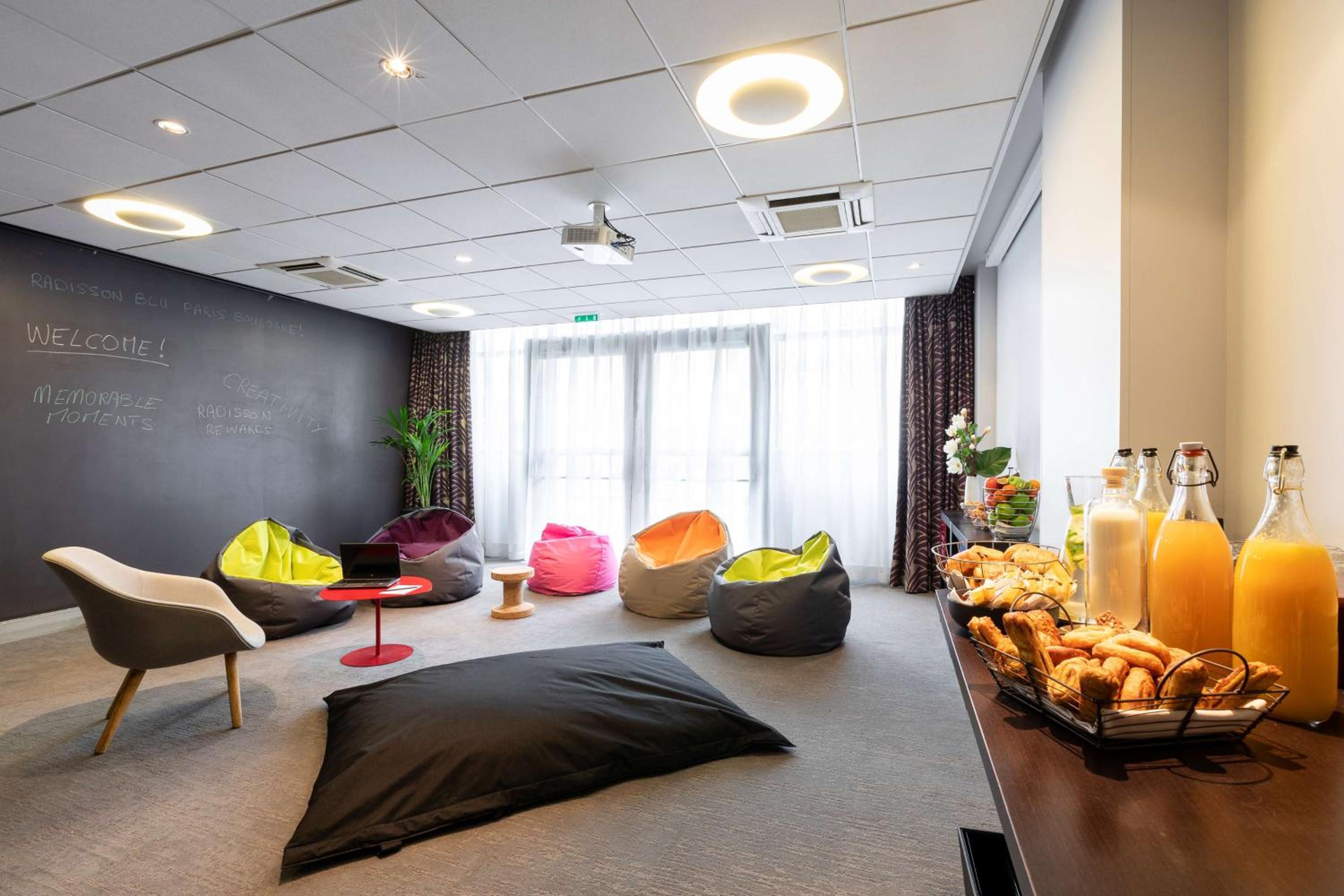 Boulogne-Billancourt Vacations - Radisson Blu Hotel, Paris Boulogne - Property Image 3