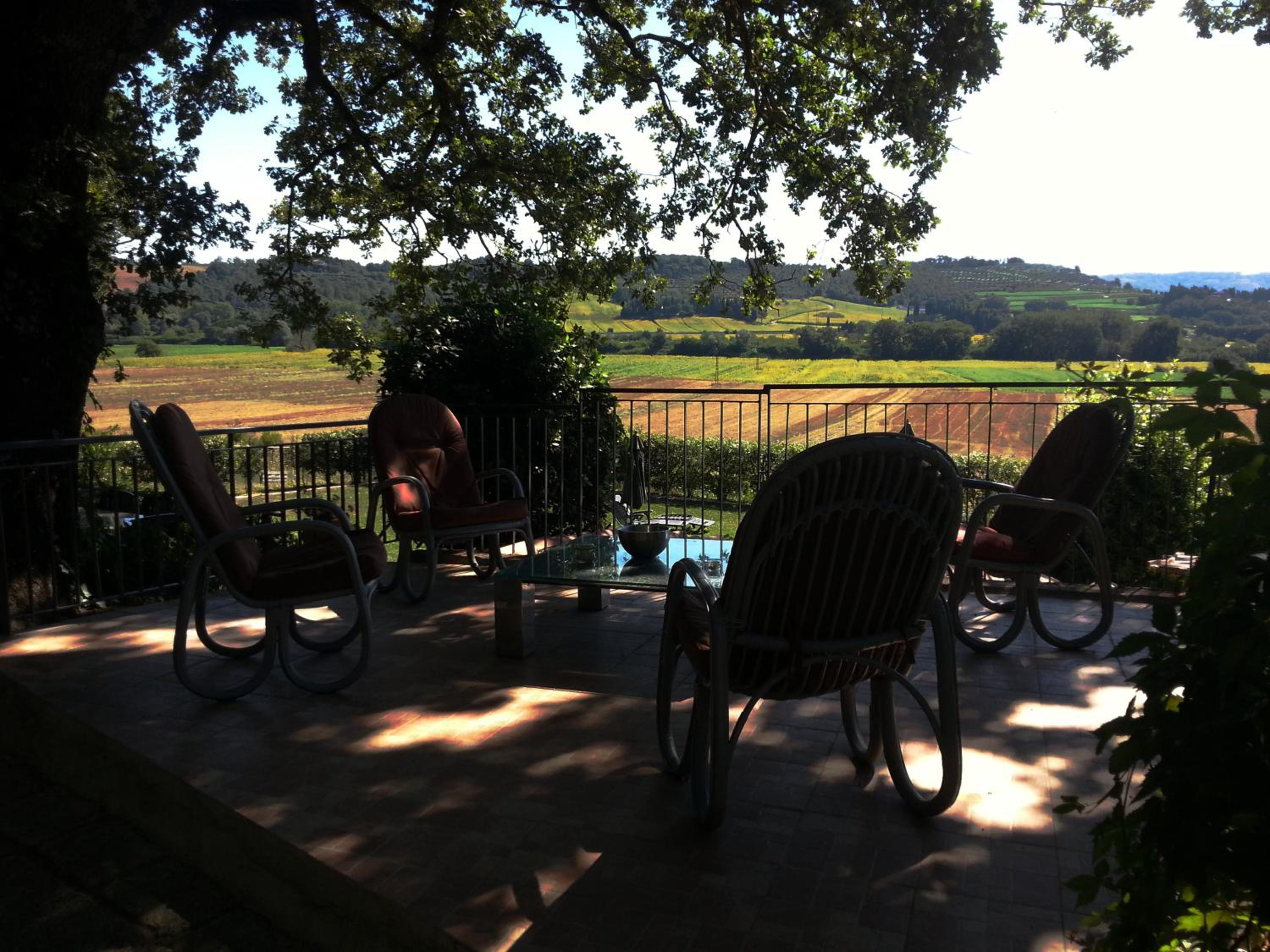Podere Lamaccia - bed and kitchinette