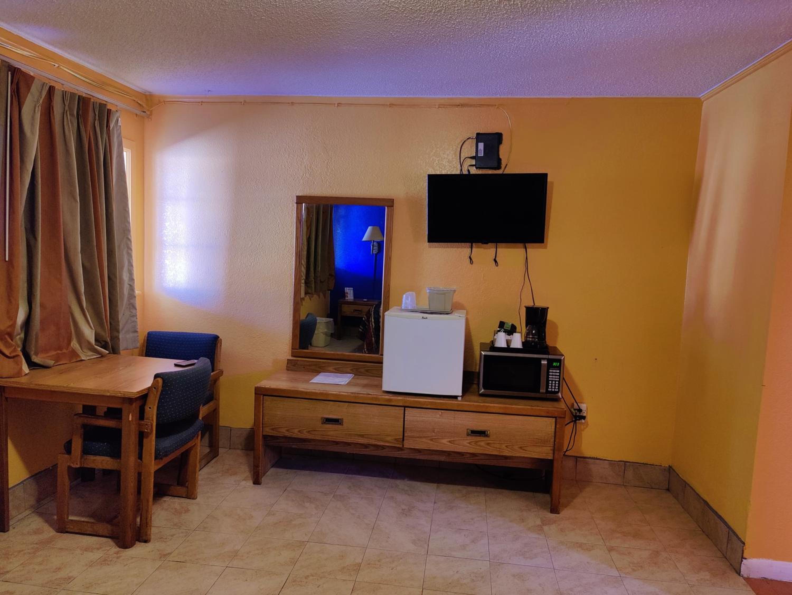 Deming Vacations - Western Motel - Property Image 6