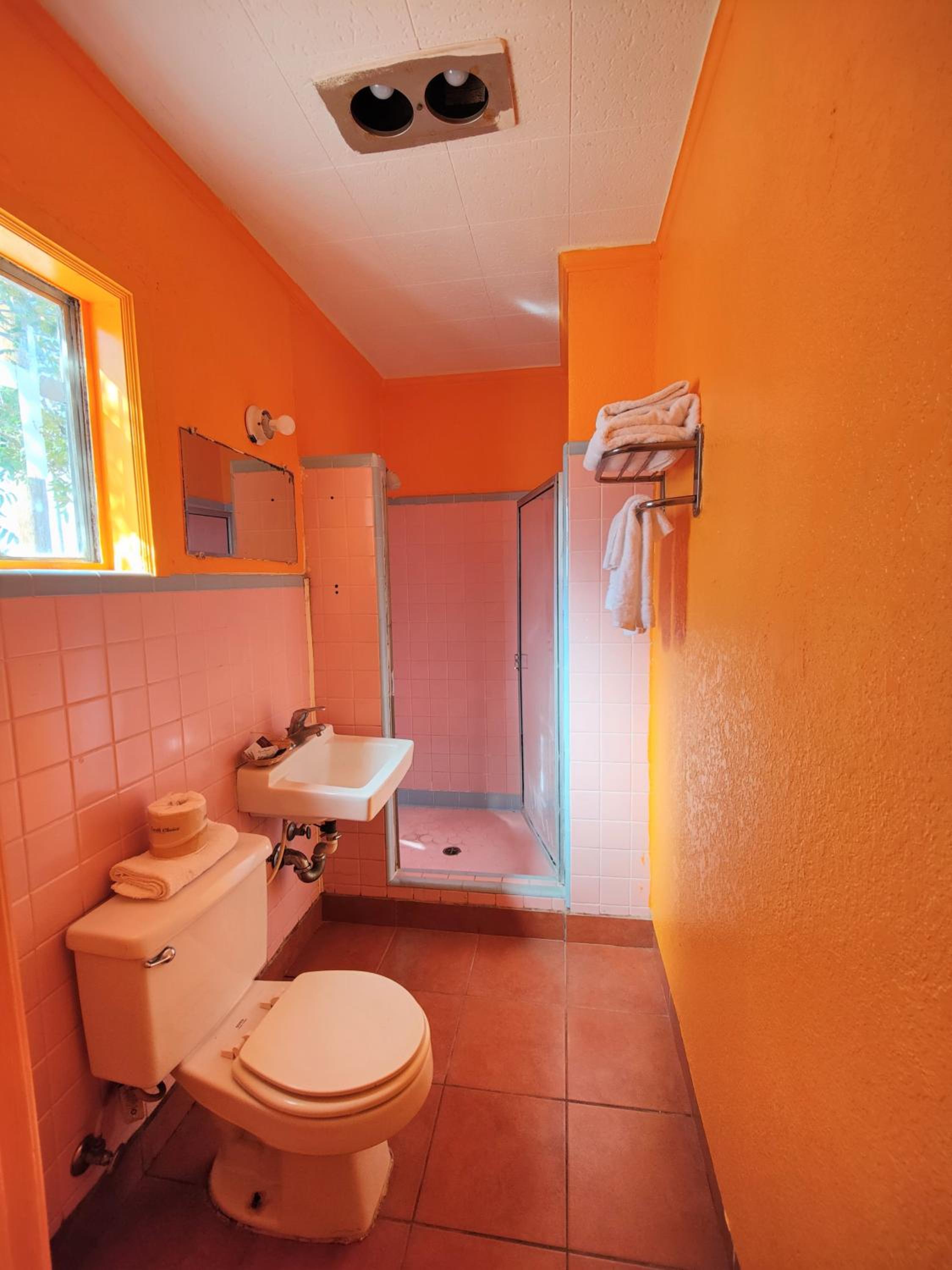 Deming Vacations - Western Motel - Property Image 7