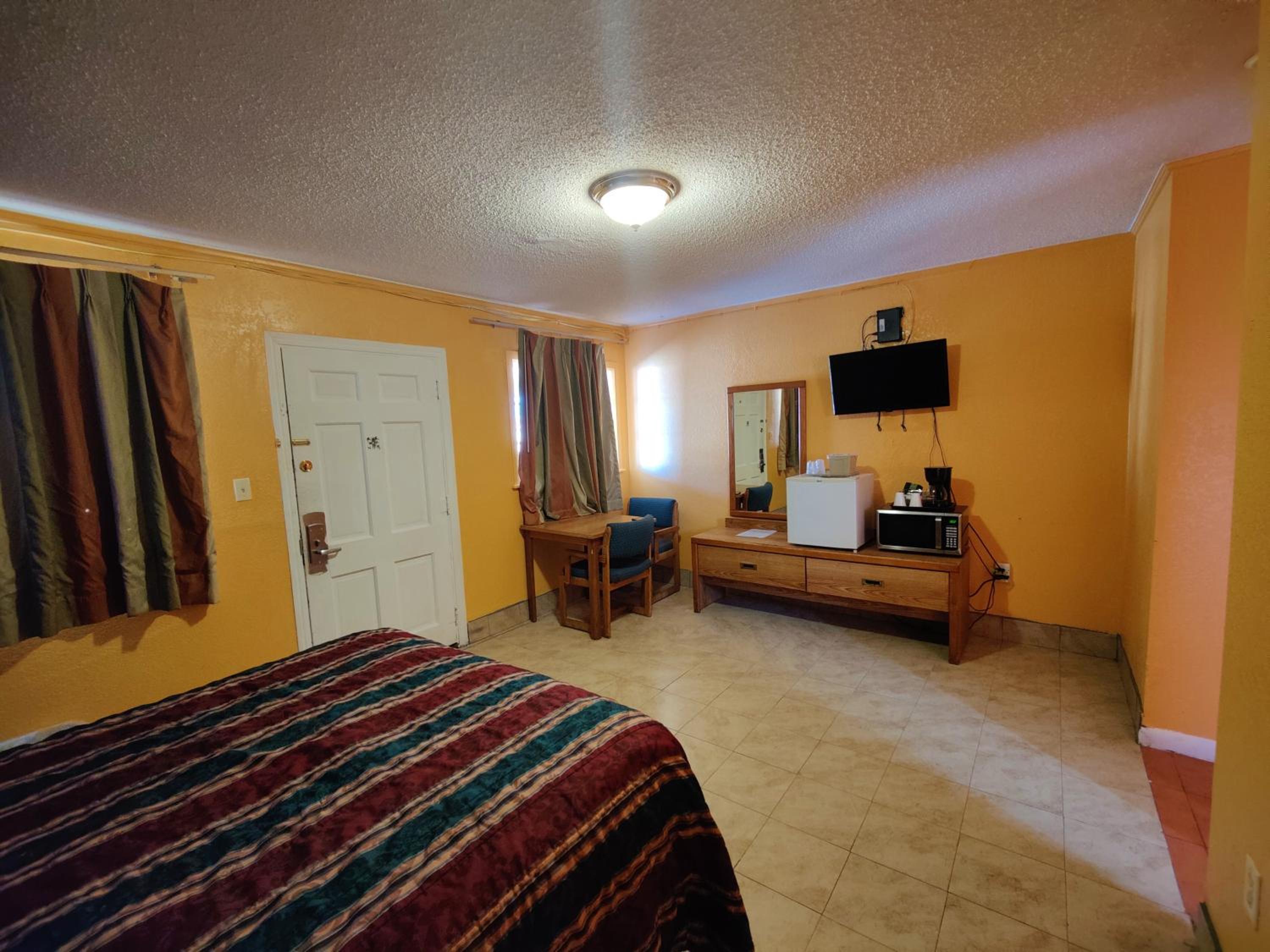 Deming Vacations - Western Motel - Property Image 4