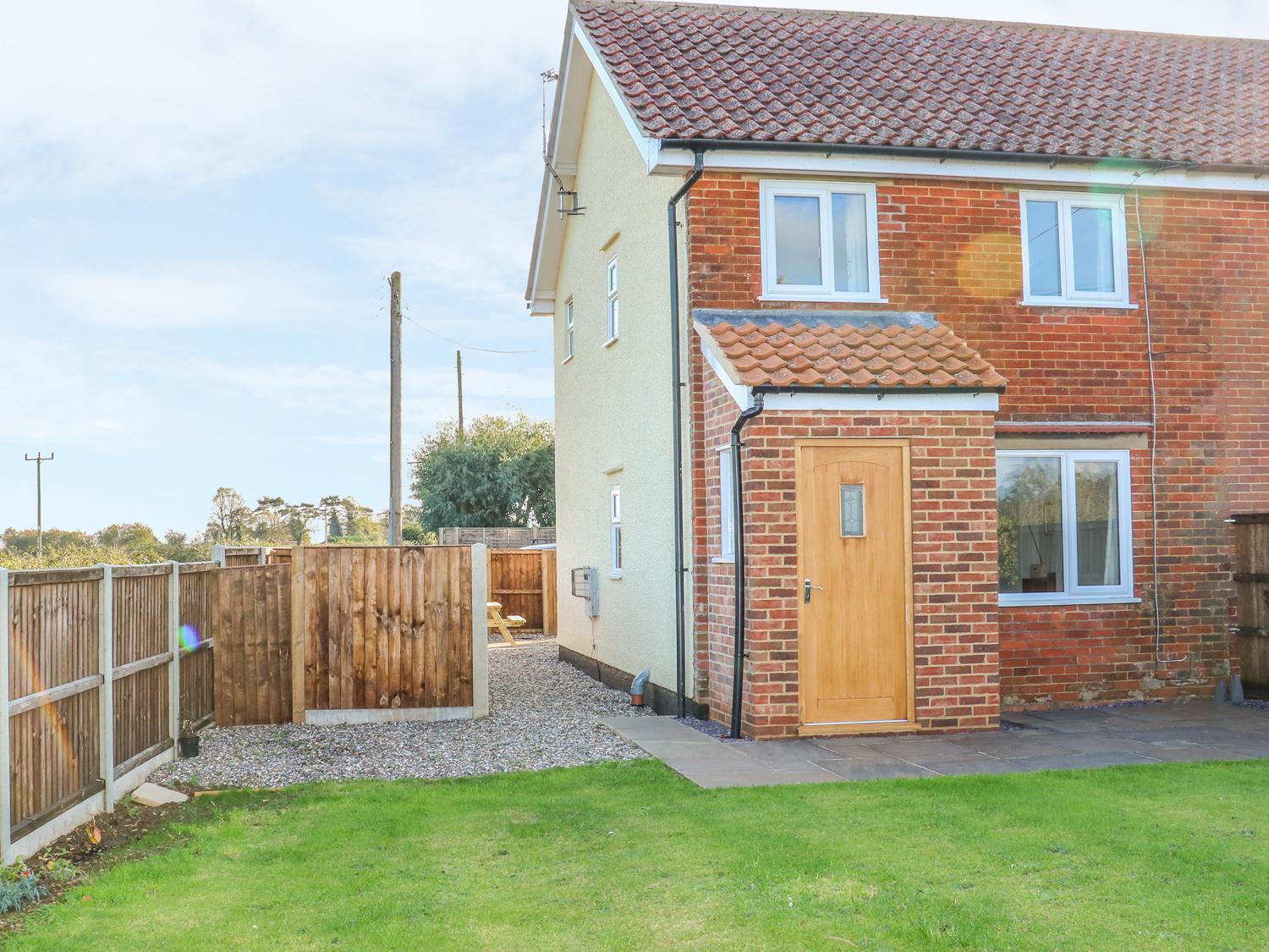27 Whitegates view 4