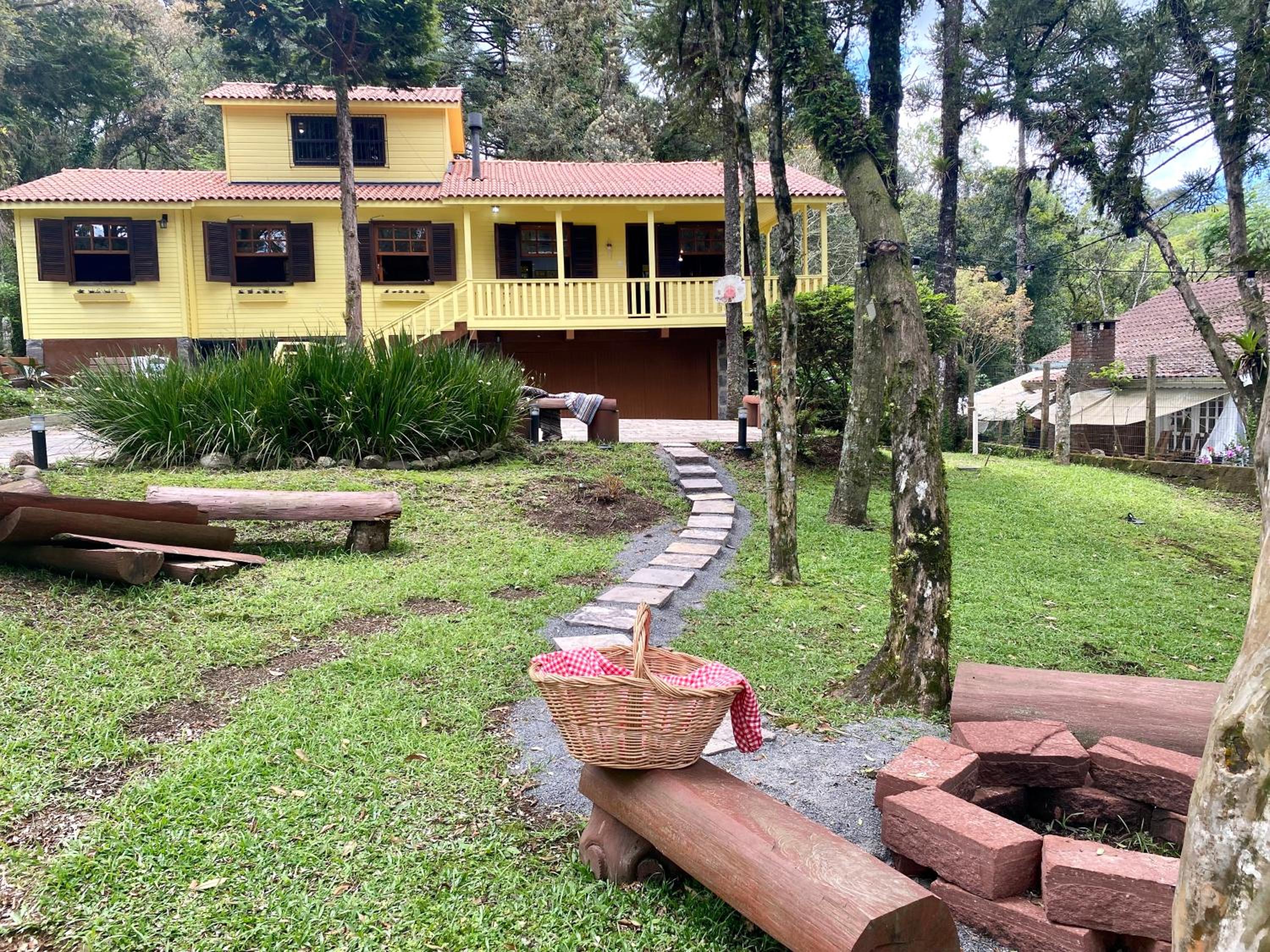 Casa Amarela - Charmosa Casa de Serra em Canela