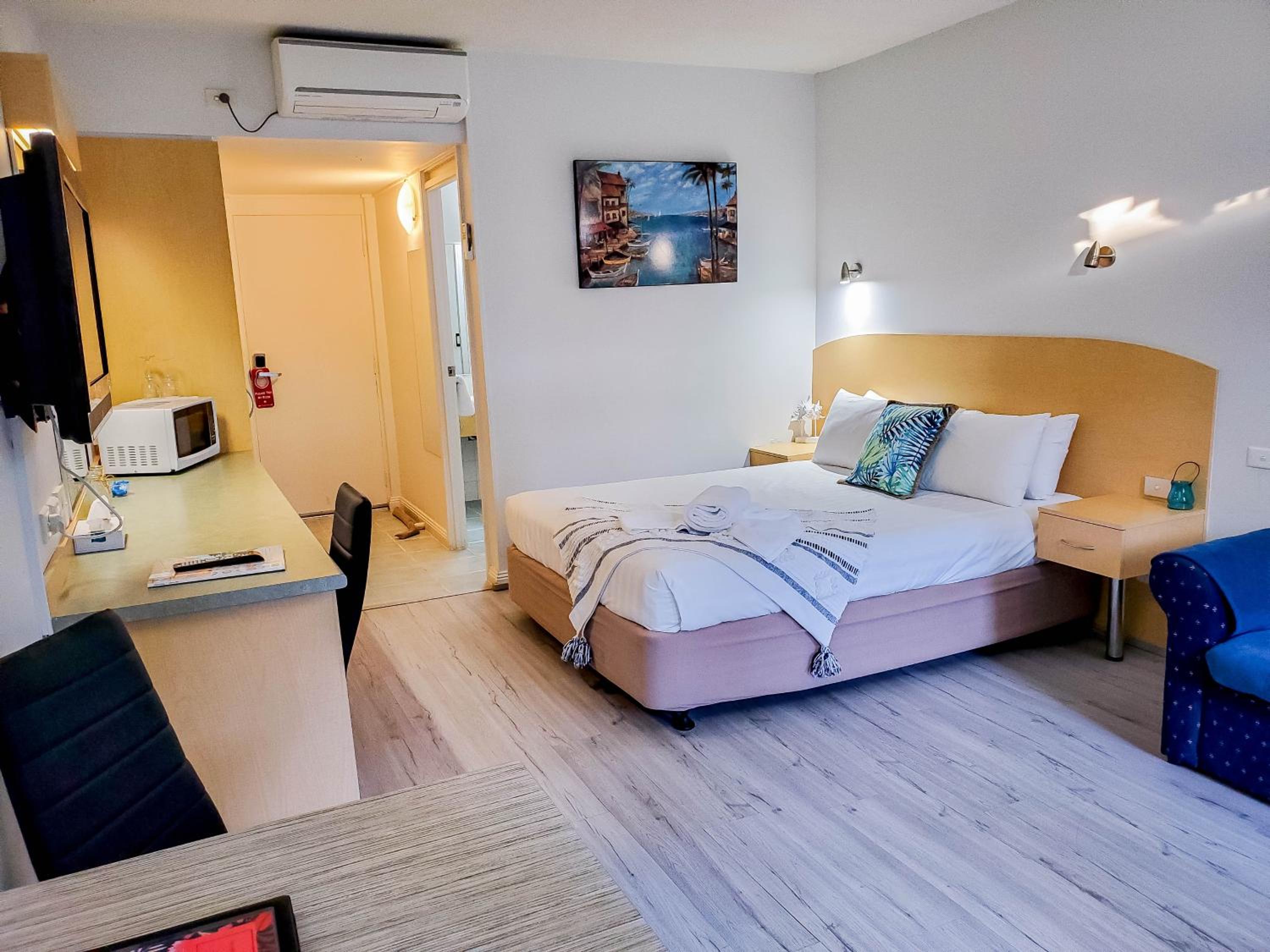 Sandors Motor Inn