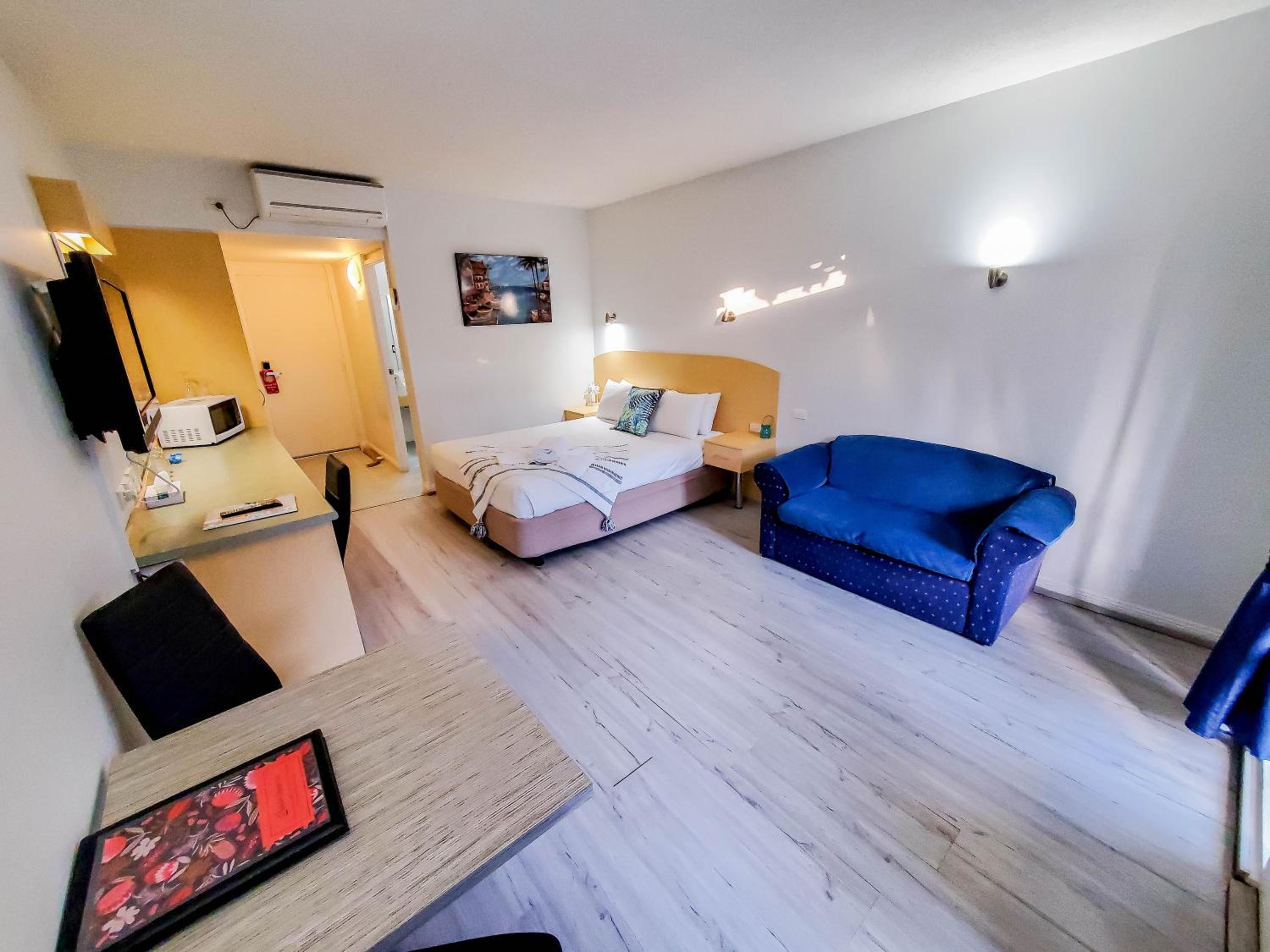 Sandors Motor Inn