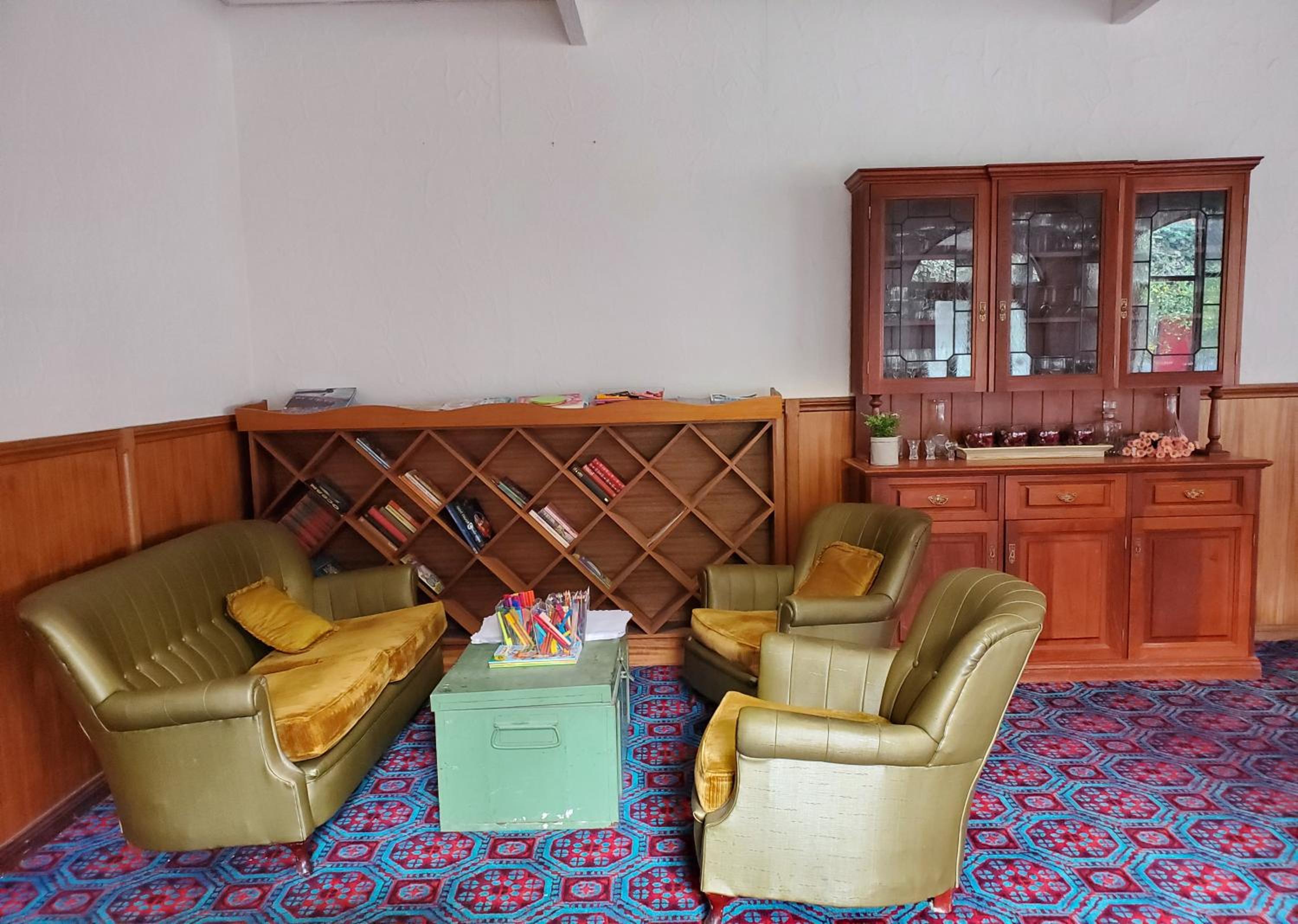 Sandors Motor Inn