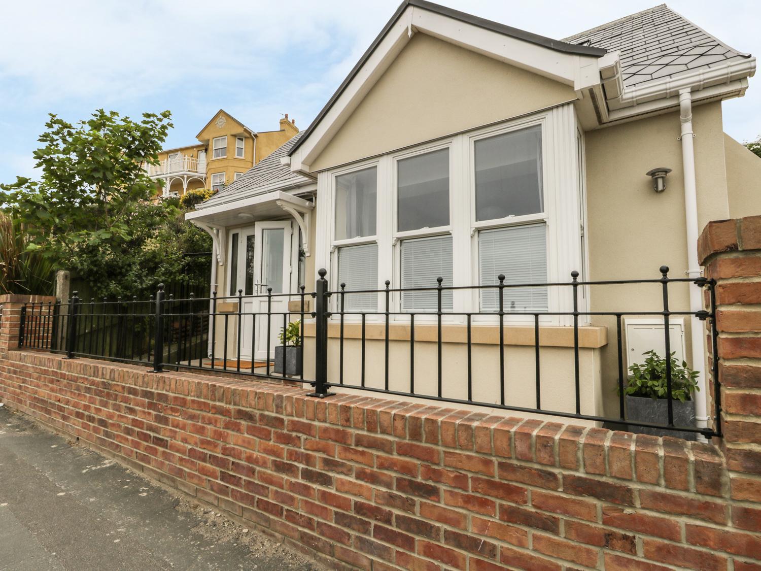 Hotel Sunrise - Image 1