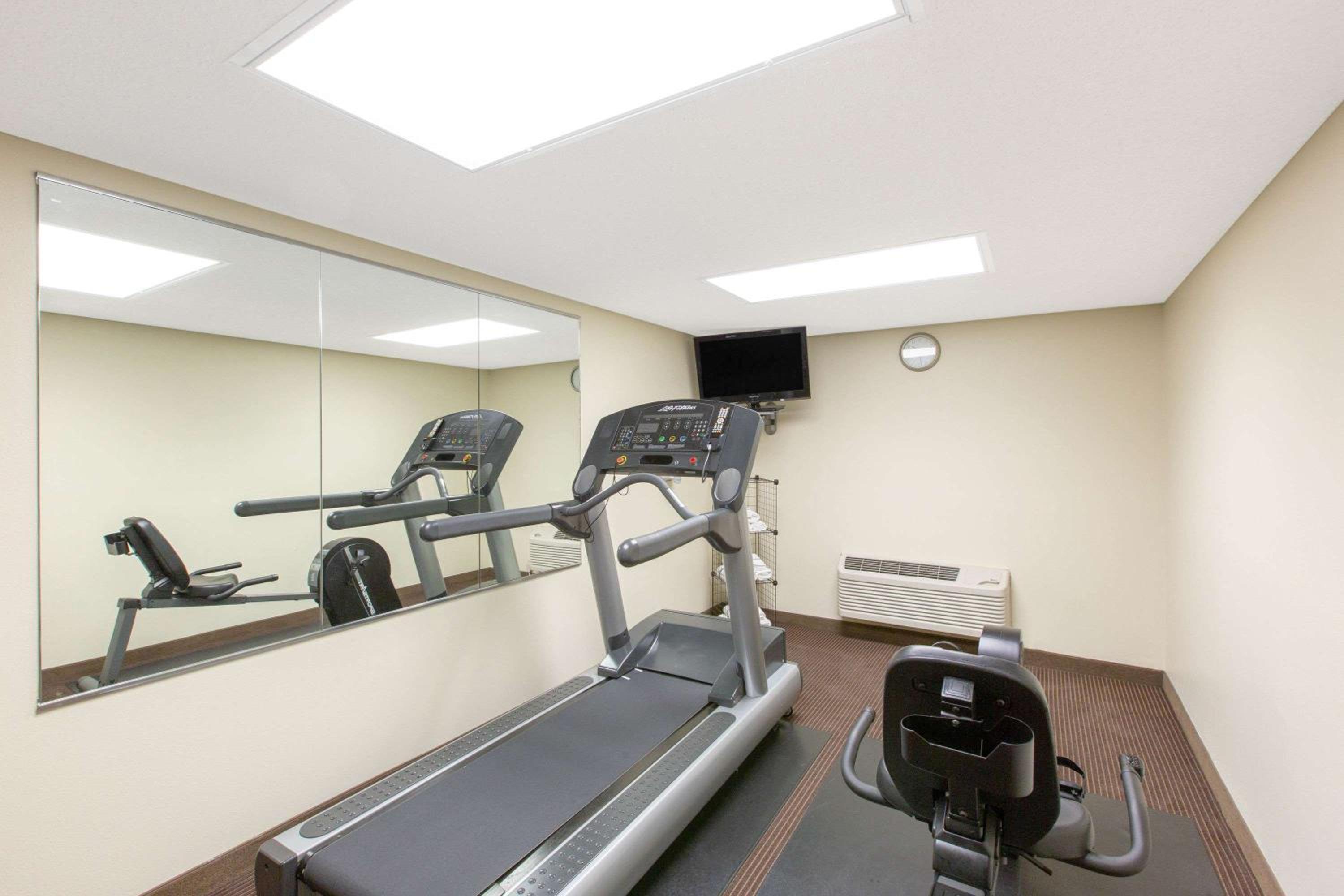 AmericInn by Wyndham Ottumwa