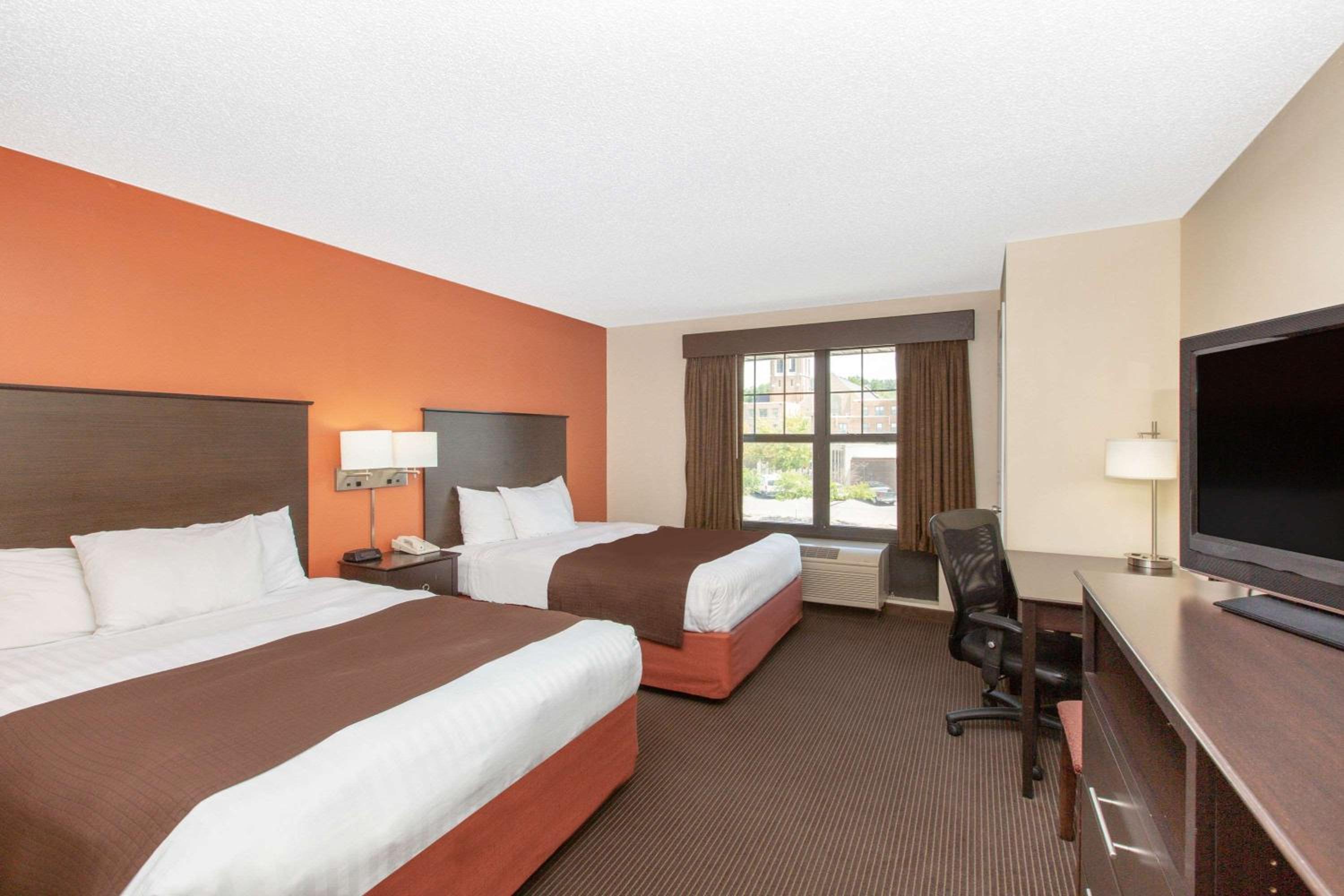 AmericInn by Wyndham Ottumwa