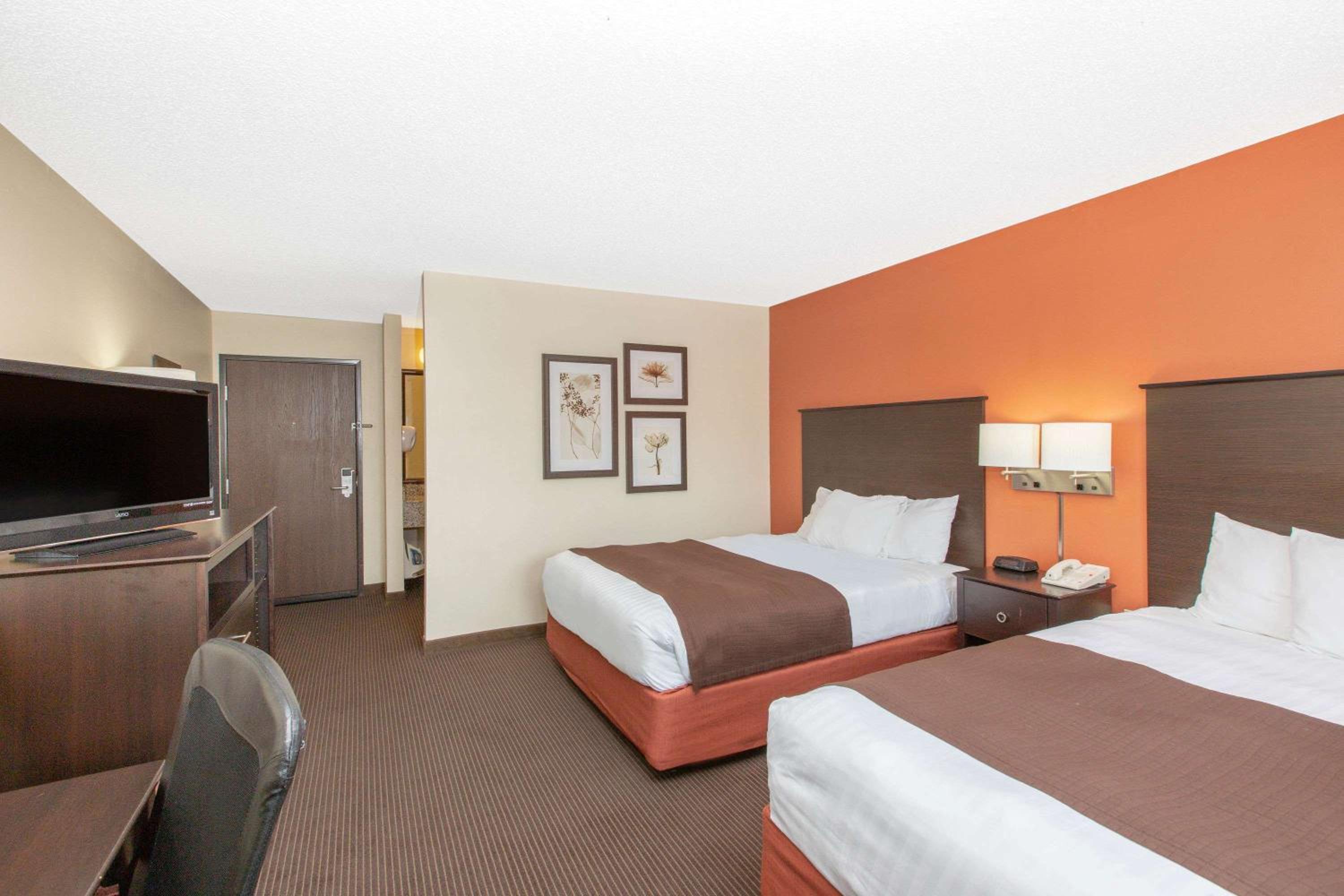 AmericInn by Wyndham Ottumwa