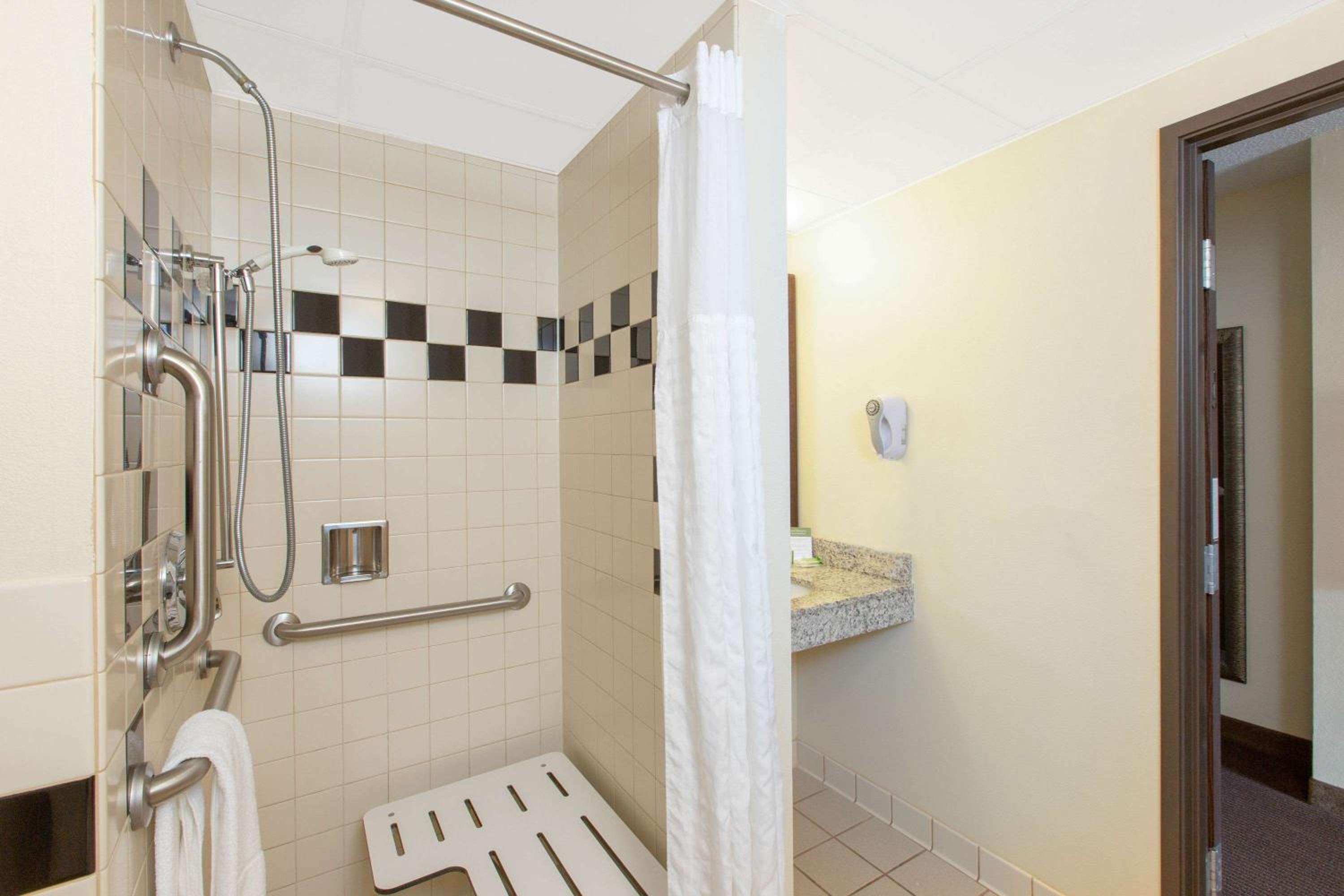 AmericInn by Wyndham Ottumwa