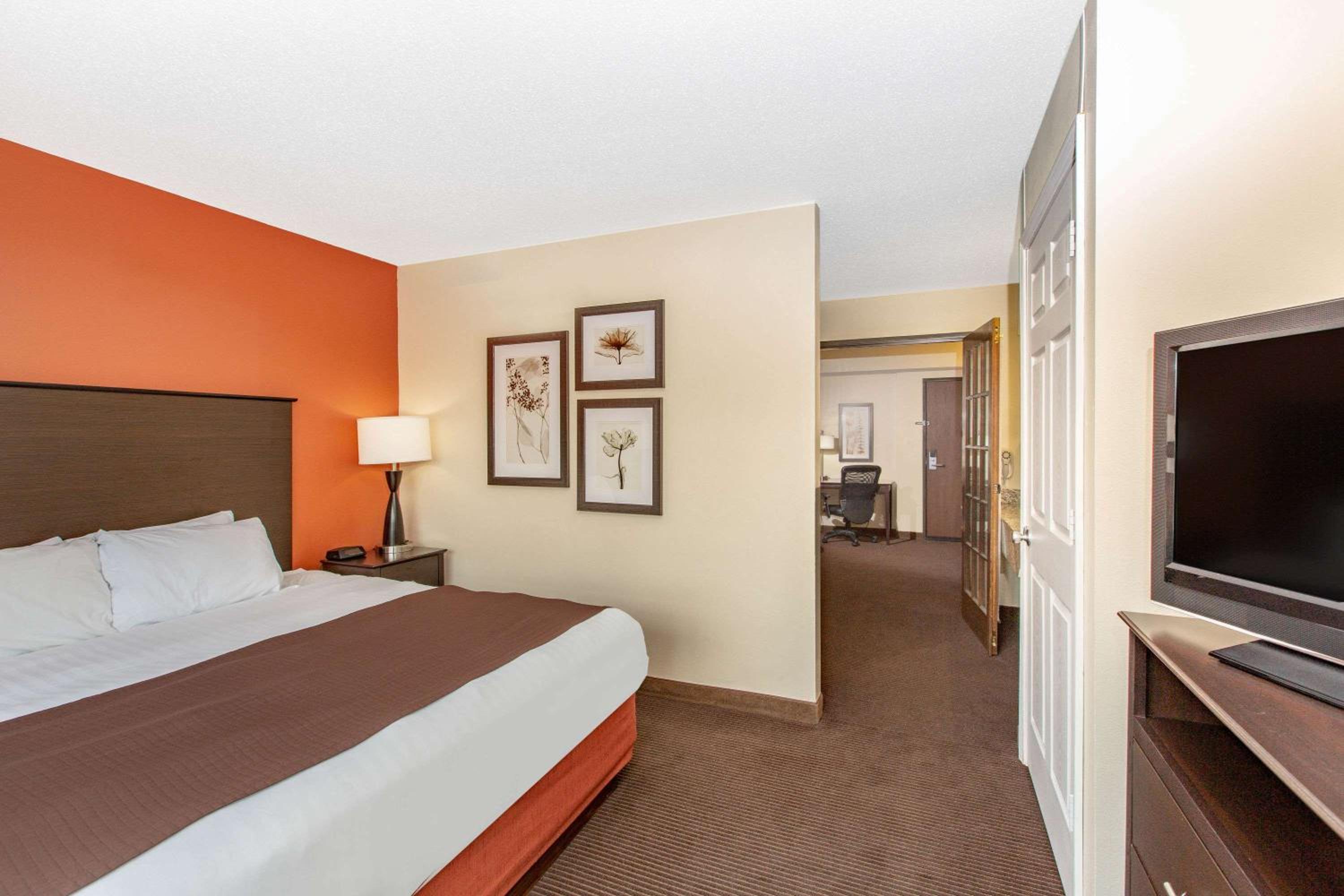 AmericInn by Wyndham Ottumwa
