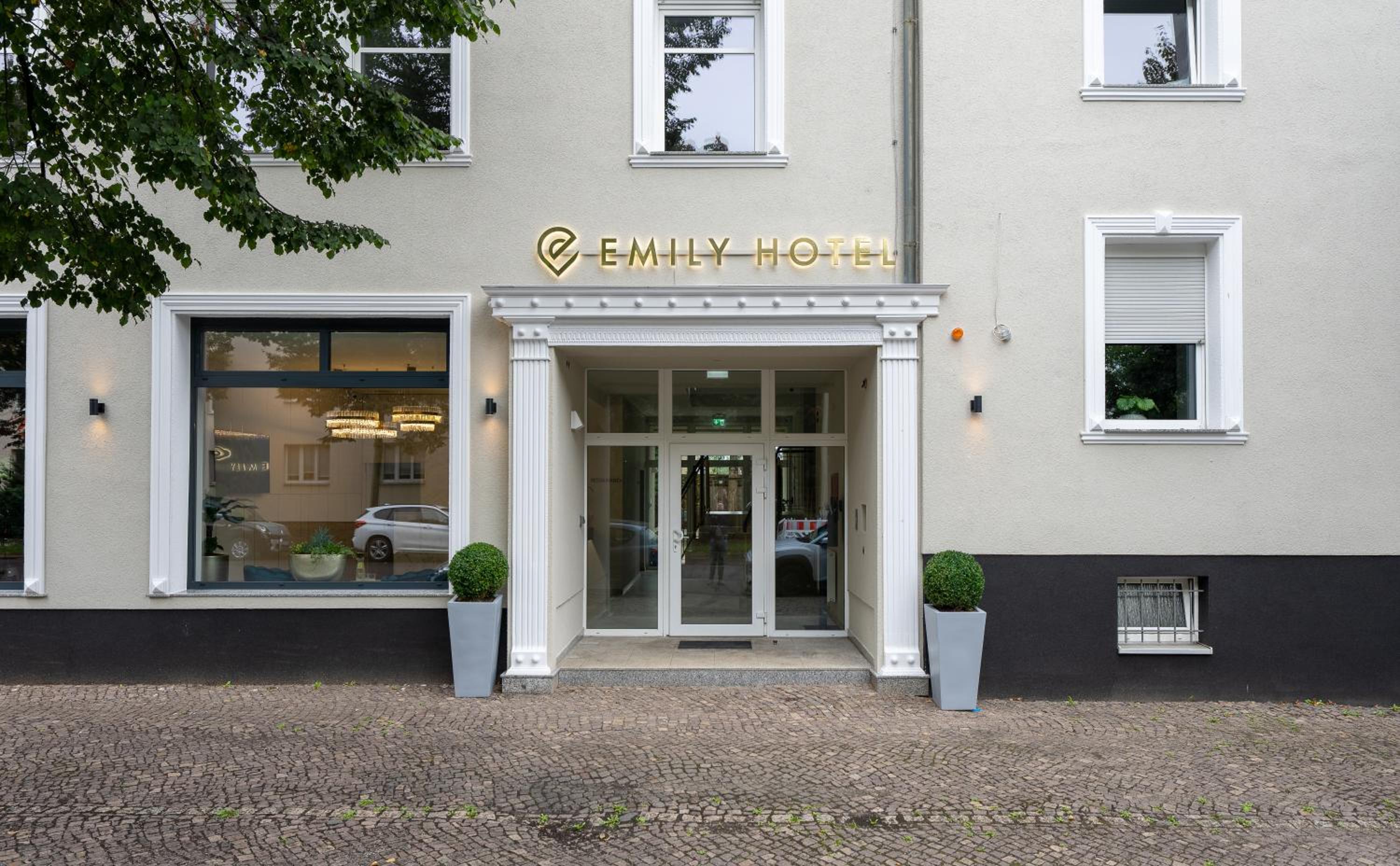 Hotel Emily Hotel Leipzig Neue Messe - Image 1