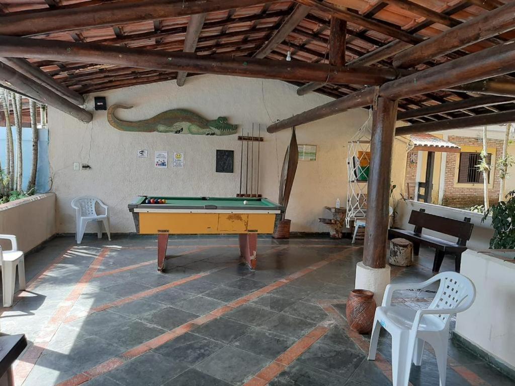 Sobrado Estiloso com Piscina à 300 m da Praia