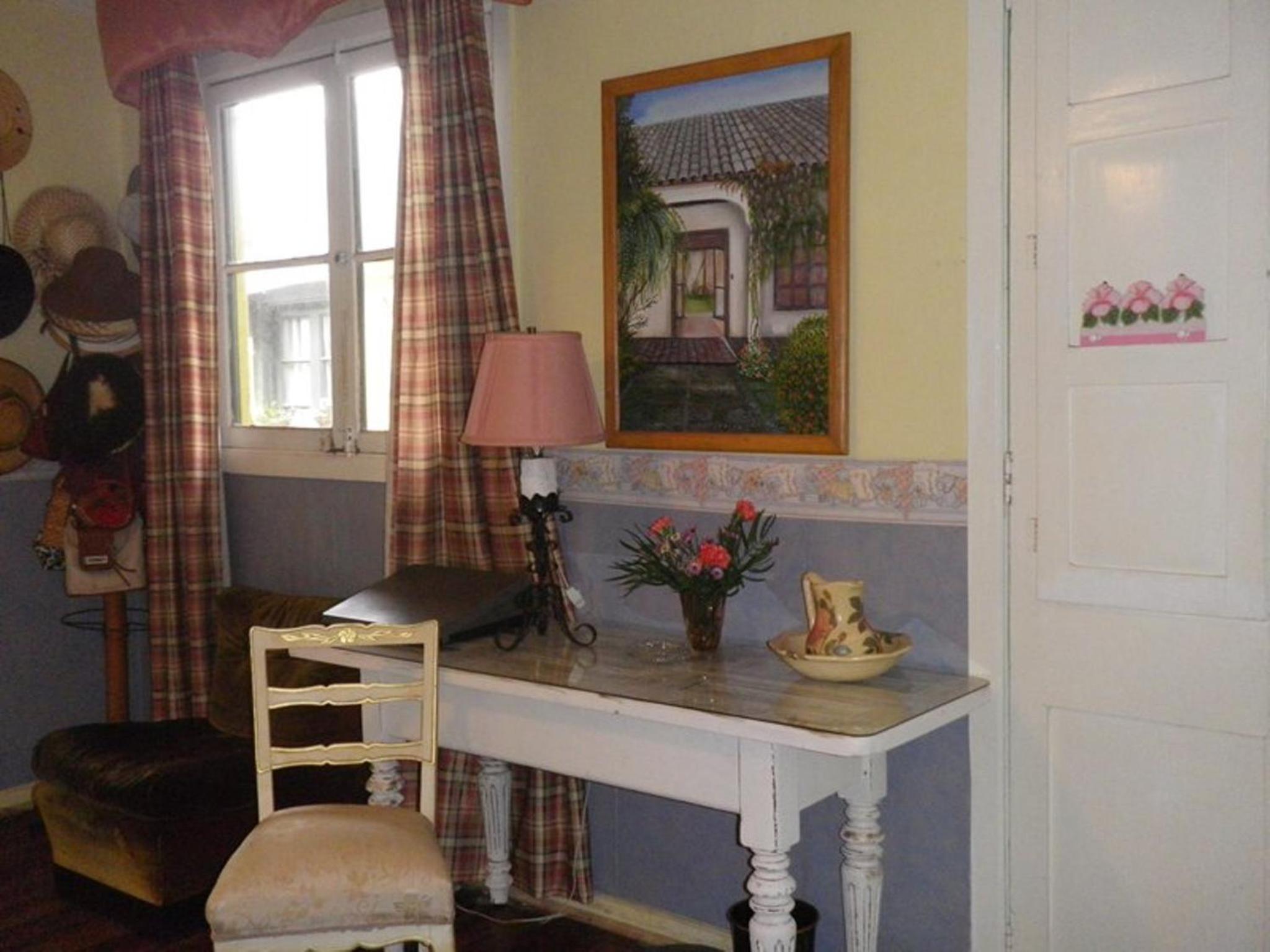 Hostal Renoir