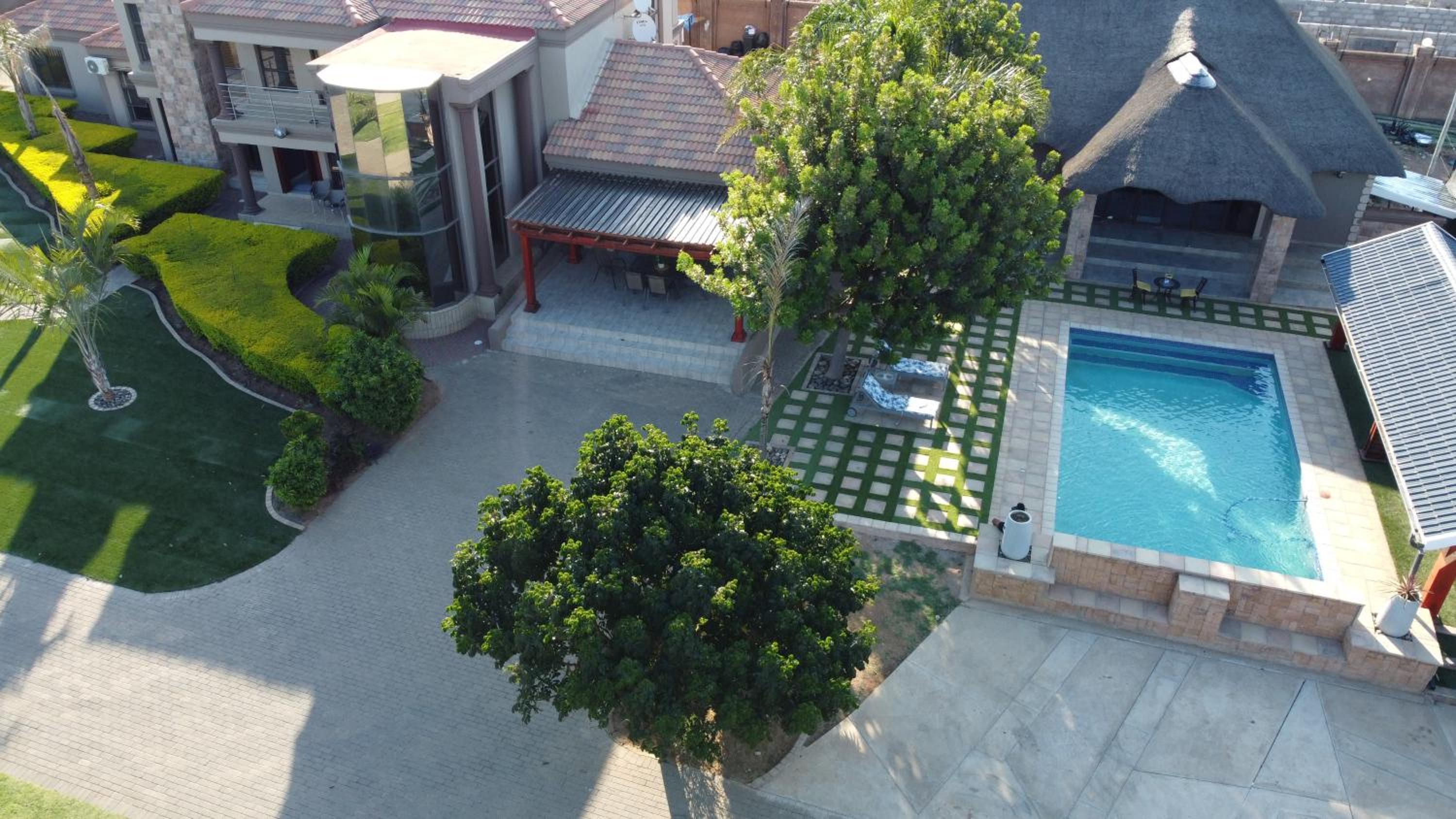 Honolulu Lifestyle Guest Lodge