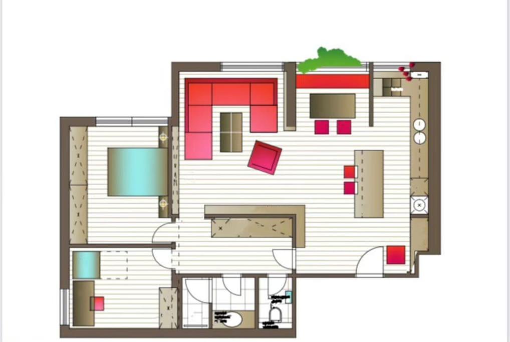 2 bedroom Penthouse in city center, free parking