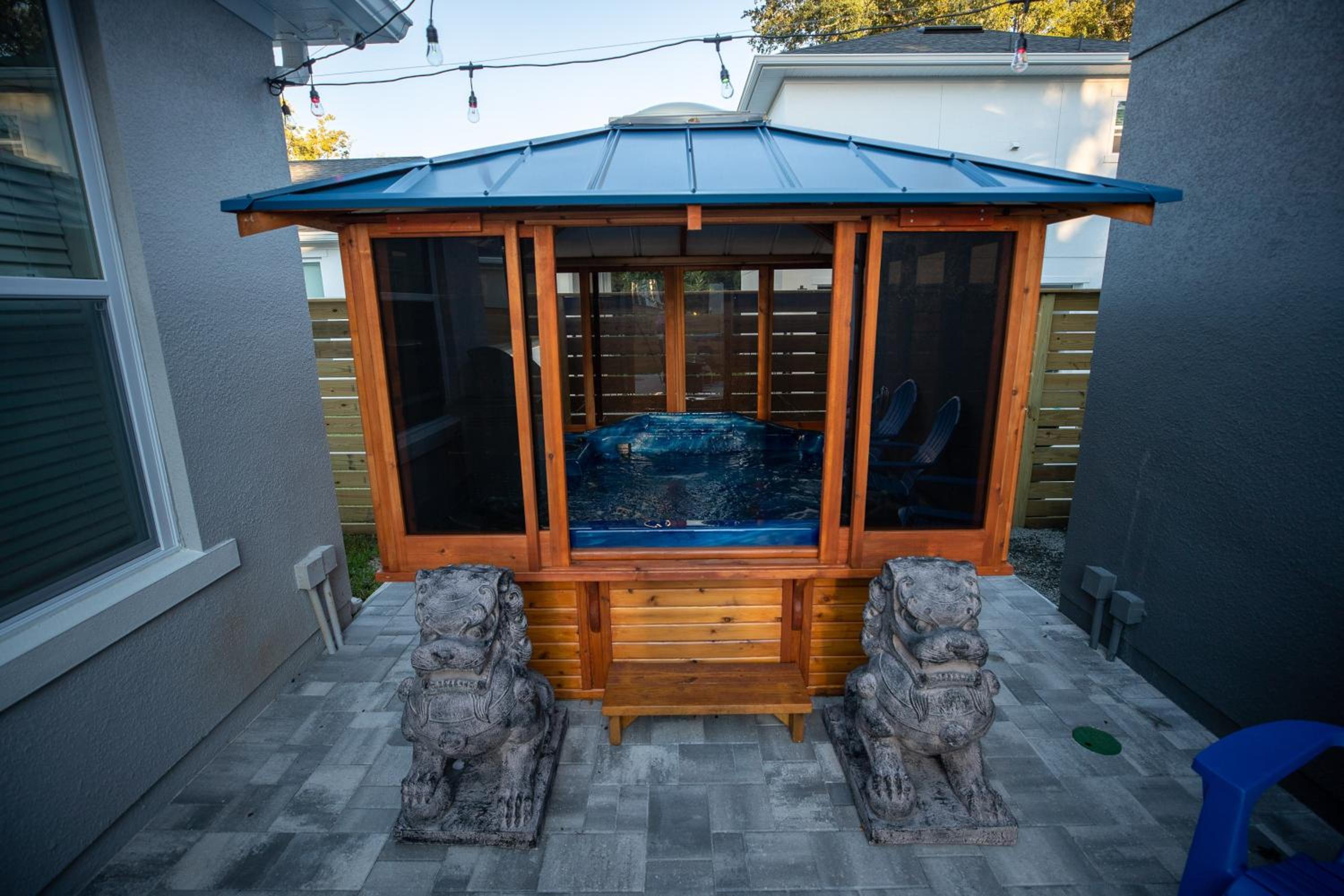 Pet Friendly Modern Zen Studio Retreat with Hot Tub! home