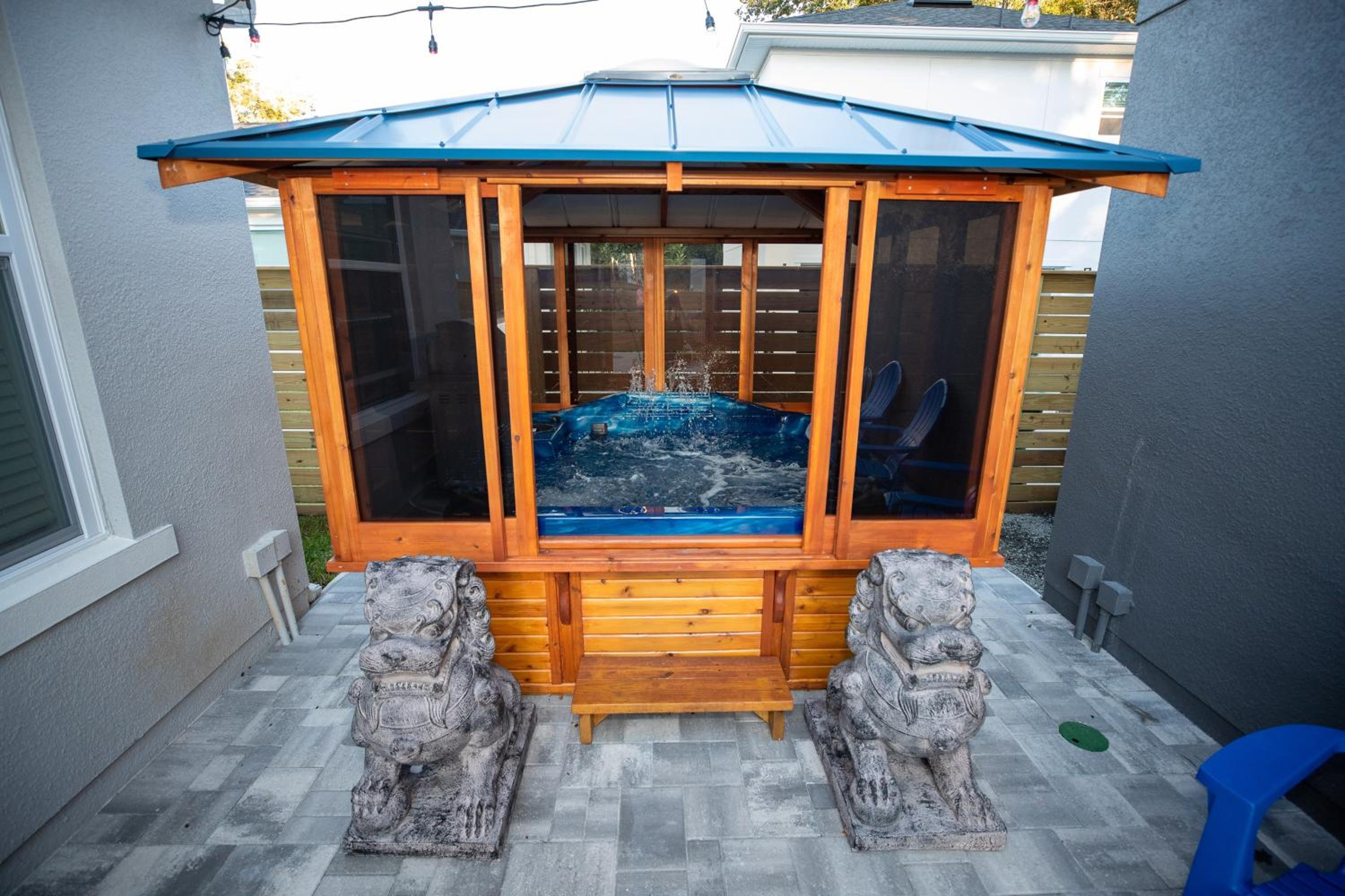 Pet Friendly Modern Zen Studio Retreat with Hot Tub! home