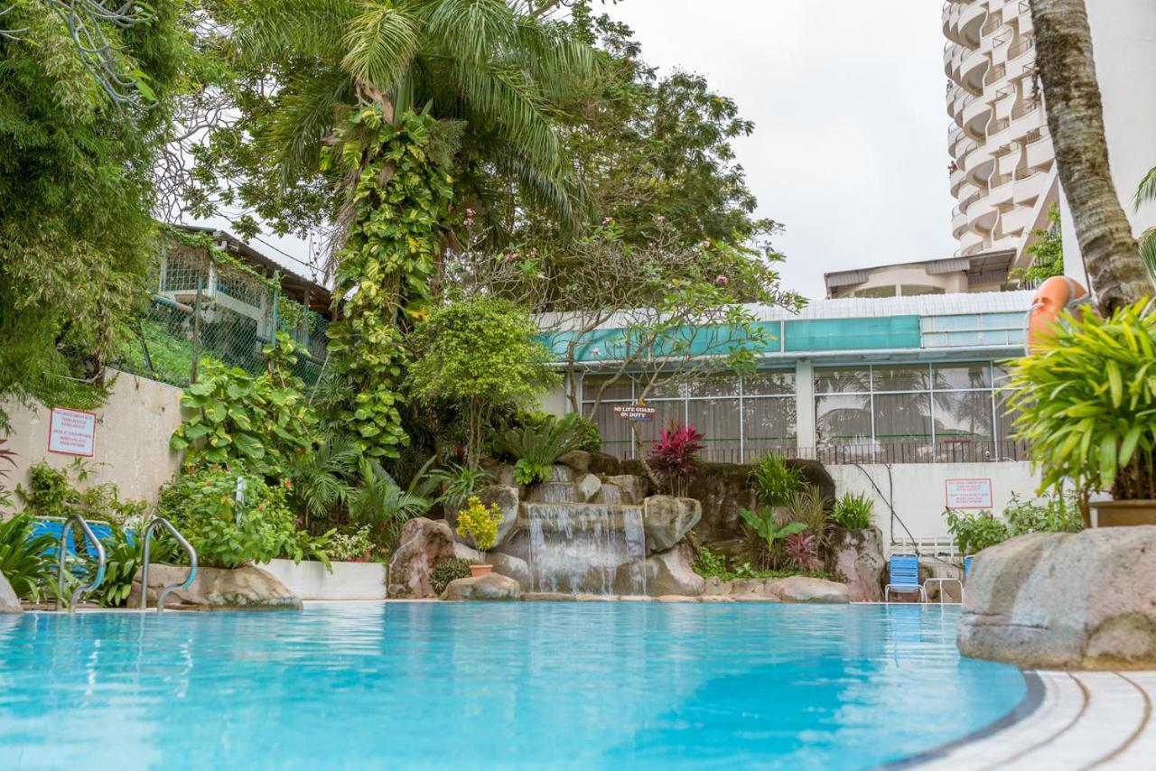 J Beach Suites At Rainbow Paradise