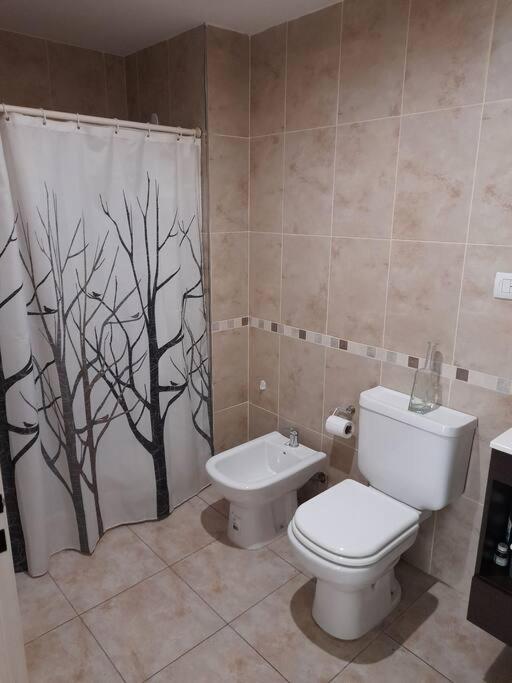 Amplio monoambiente en edificio moderno