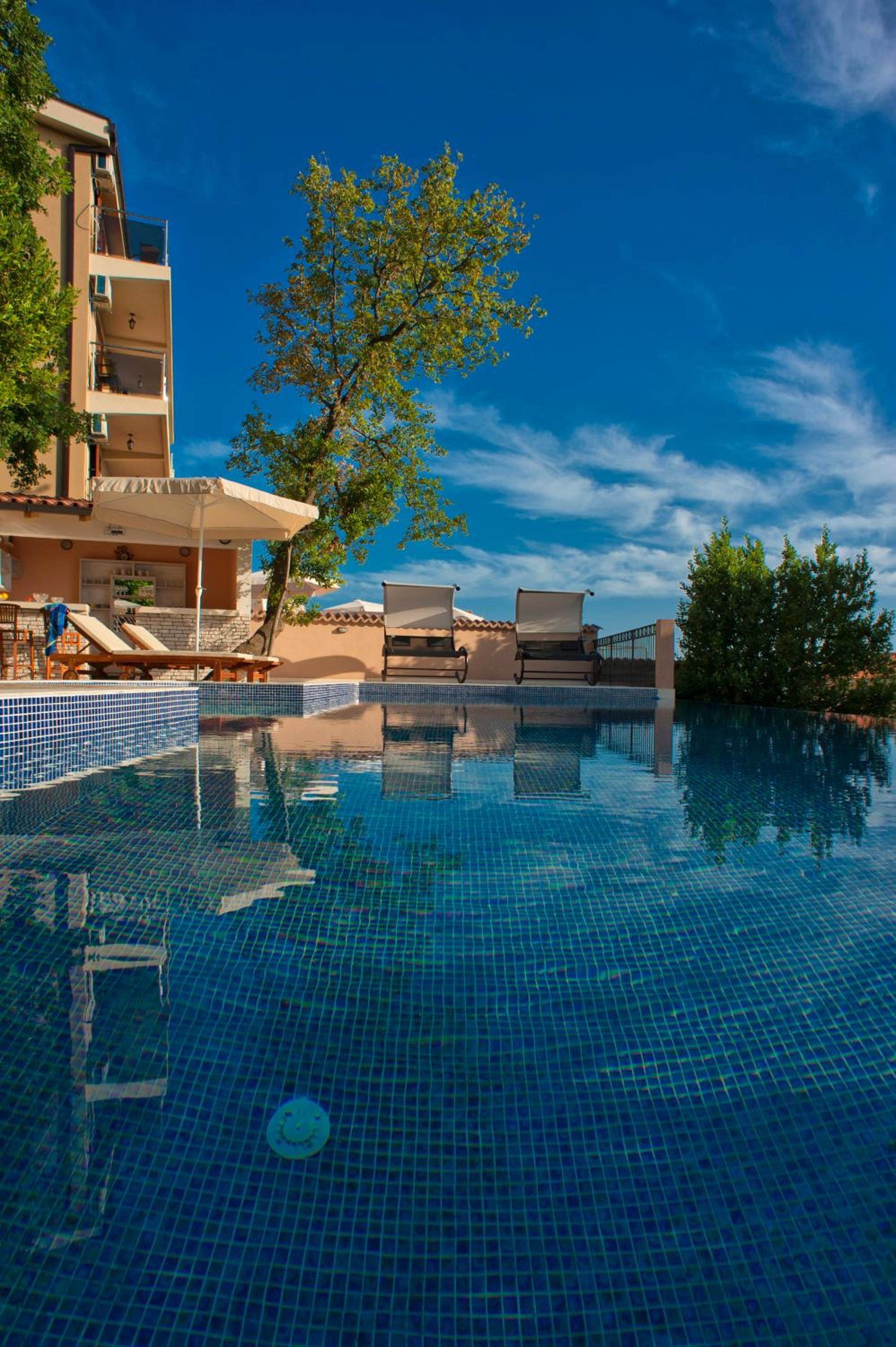 Harmonia Bungalows & Pool view 5