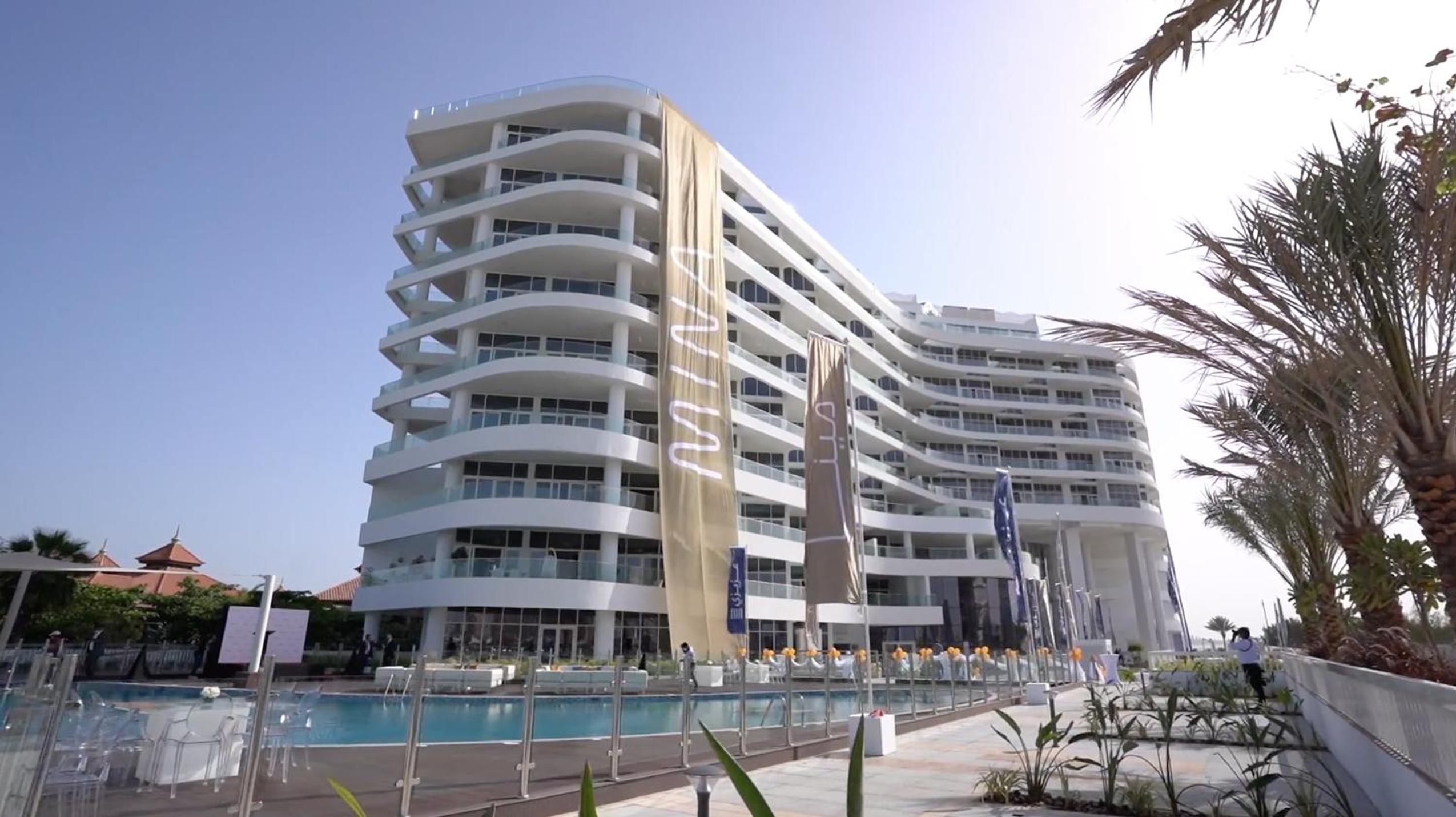 Azizi Mina The Palm, Free beach and pool access