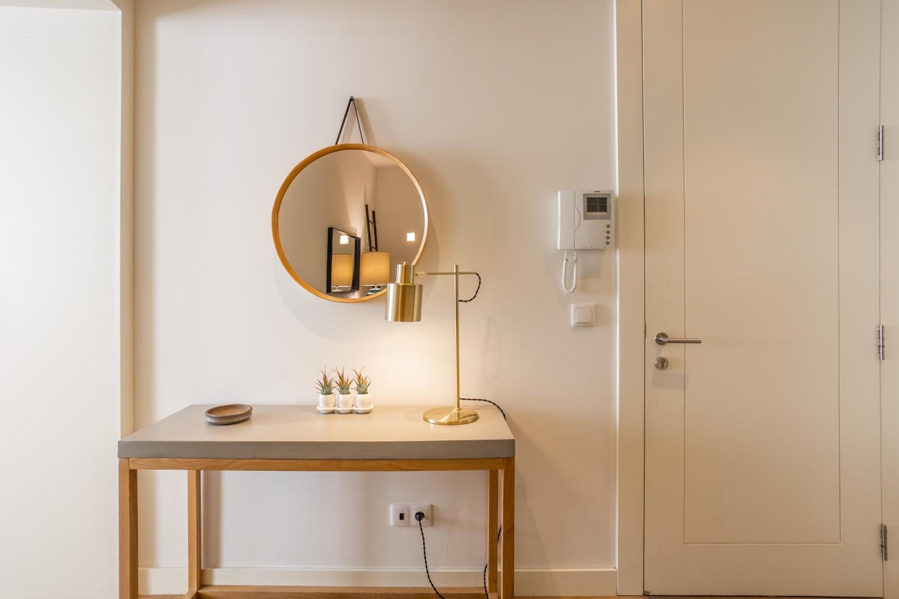 Chic Tailor Made Flat in Chiado view 5