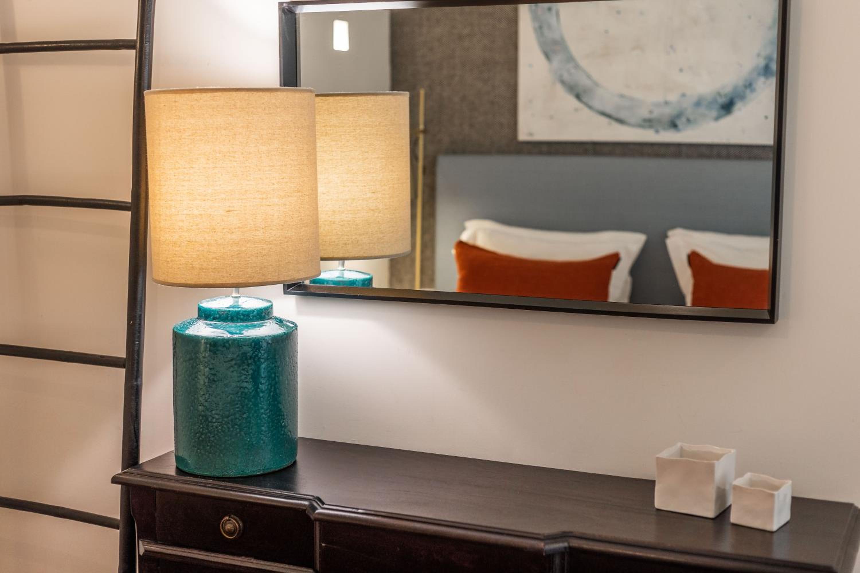 Chic Tailor Made Flat in Chiado view 3