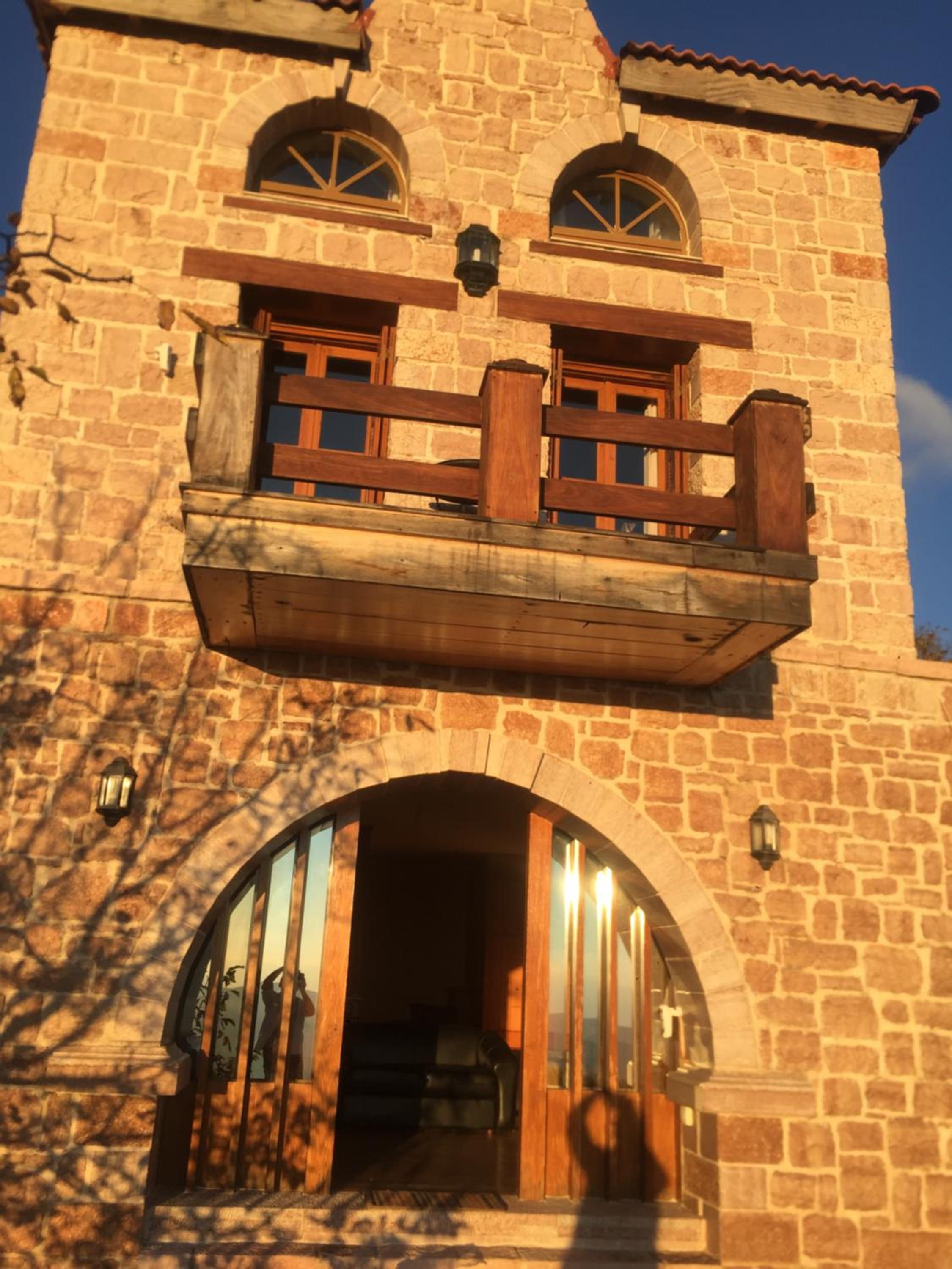 Red Stone House for two photo 1