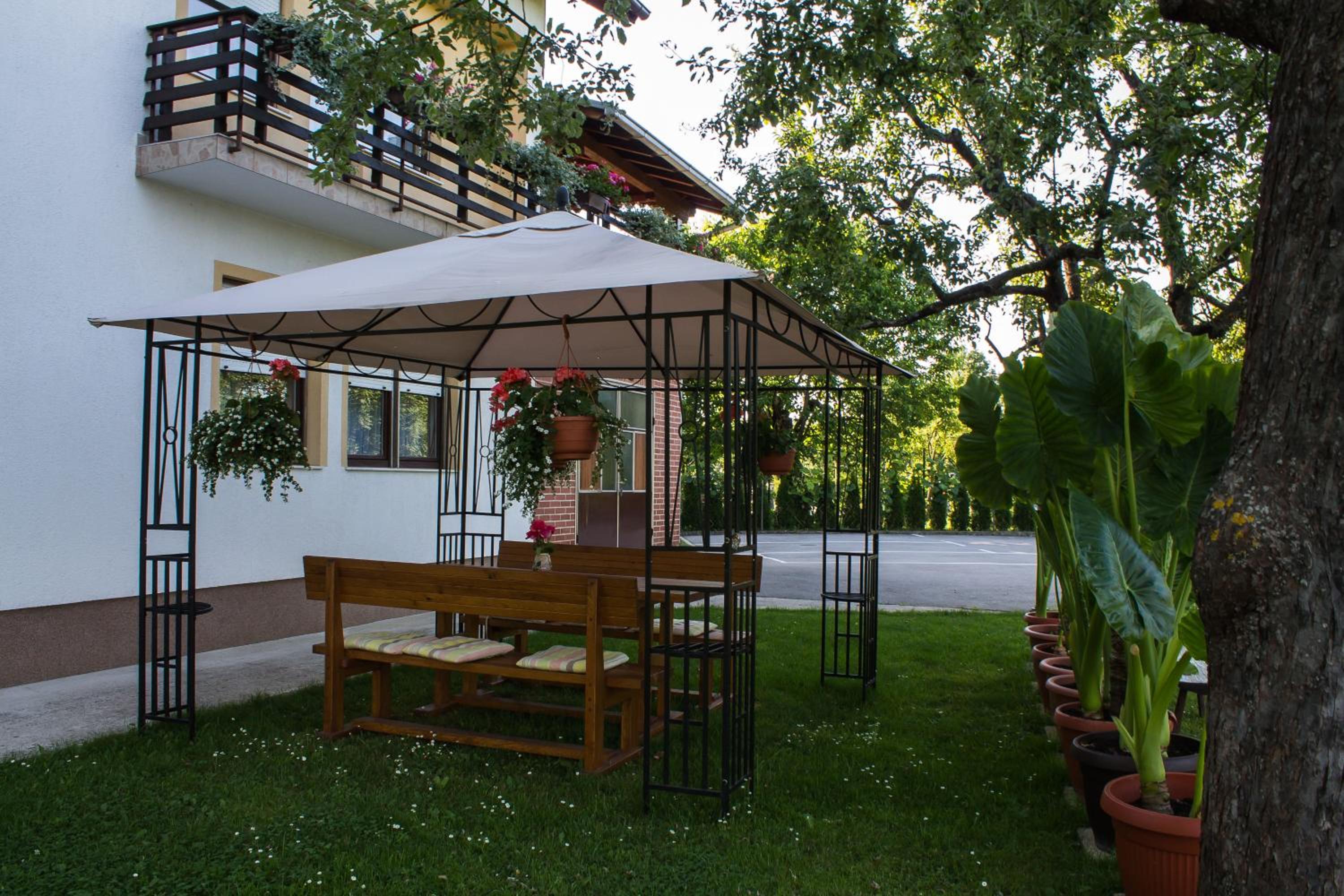 Rooms Marijana Obrovac view 2