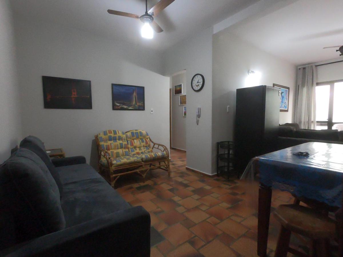 Excelente Localizaçao 400 metros da praia Ar Condicionado e wi-fi view 4