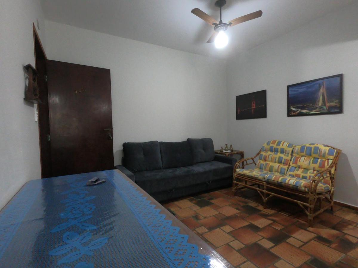 Excelente Localizaçao 400 metros da praia Ar Condicionado e wi-fi view 3