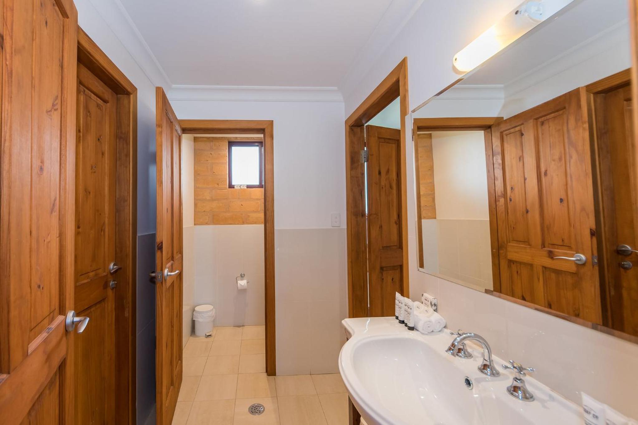 Clarendon Forest Retreat