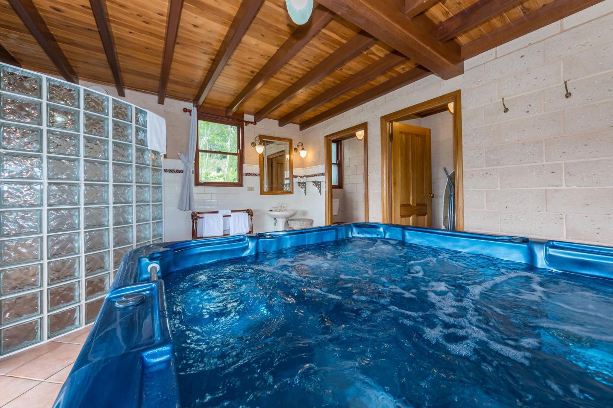 Clarendon Forest Retreat