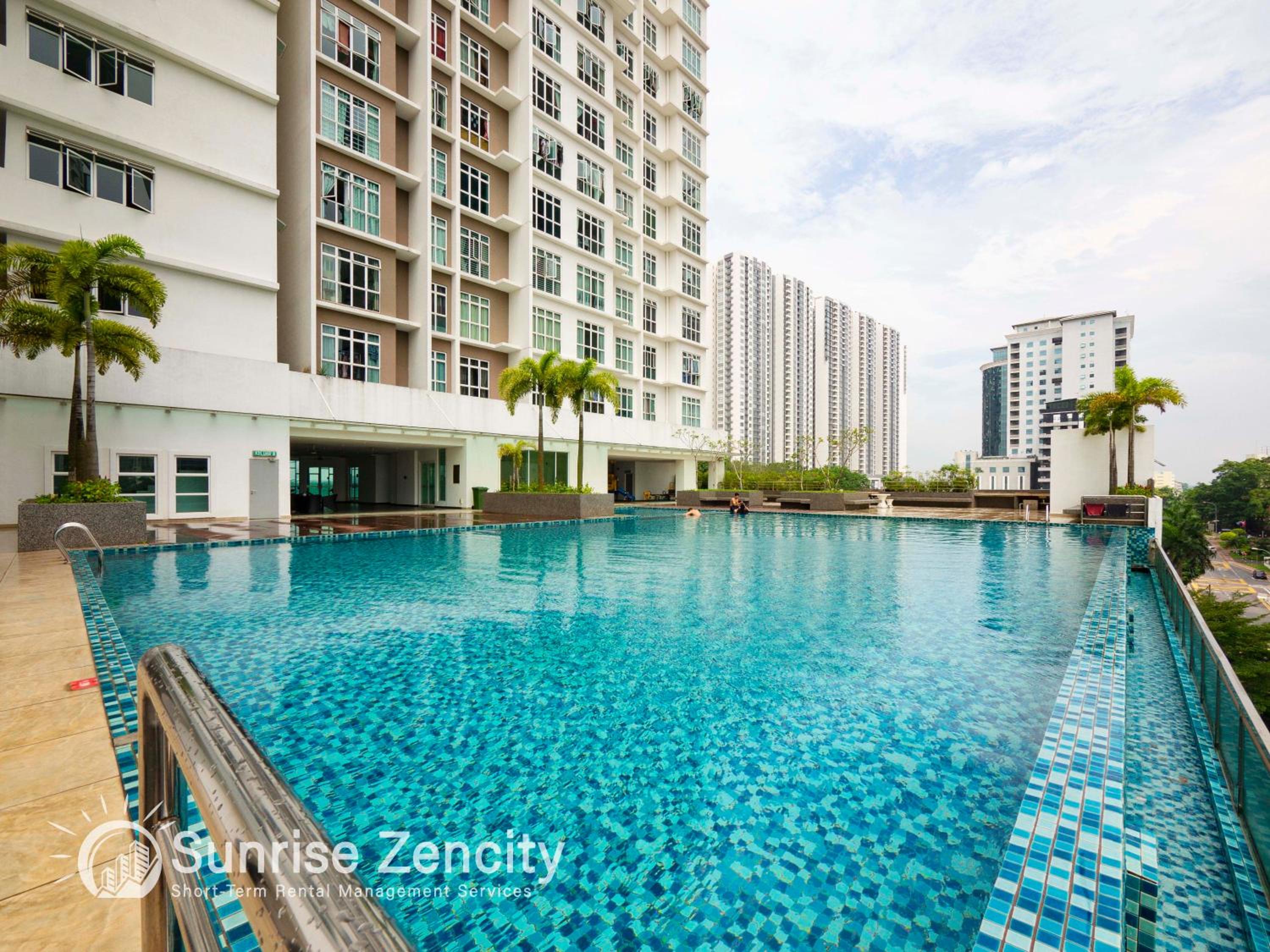 Seaview condo near RF Mall, Food Court & Free Netflix