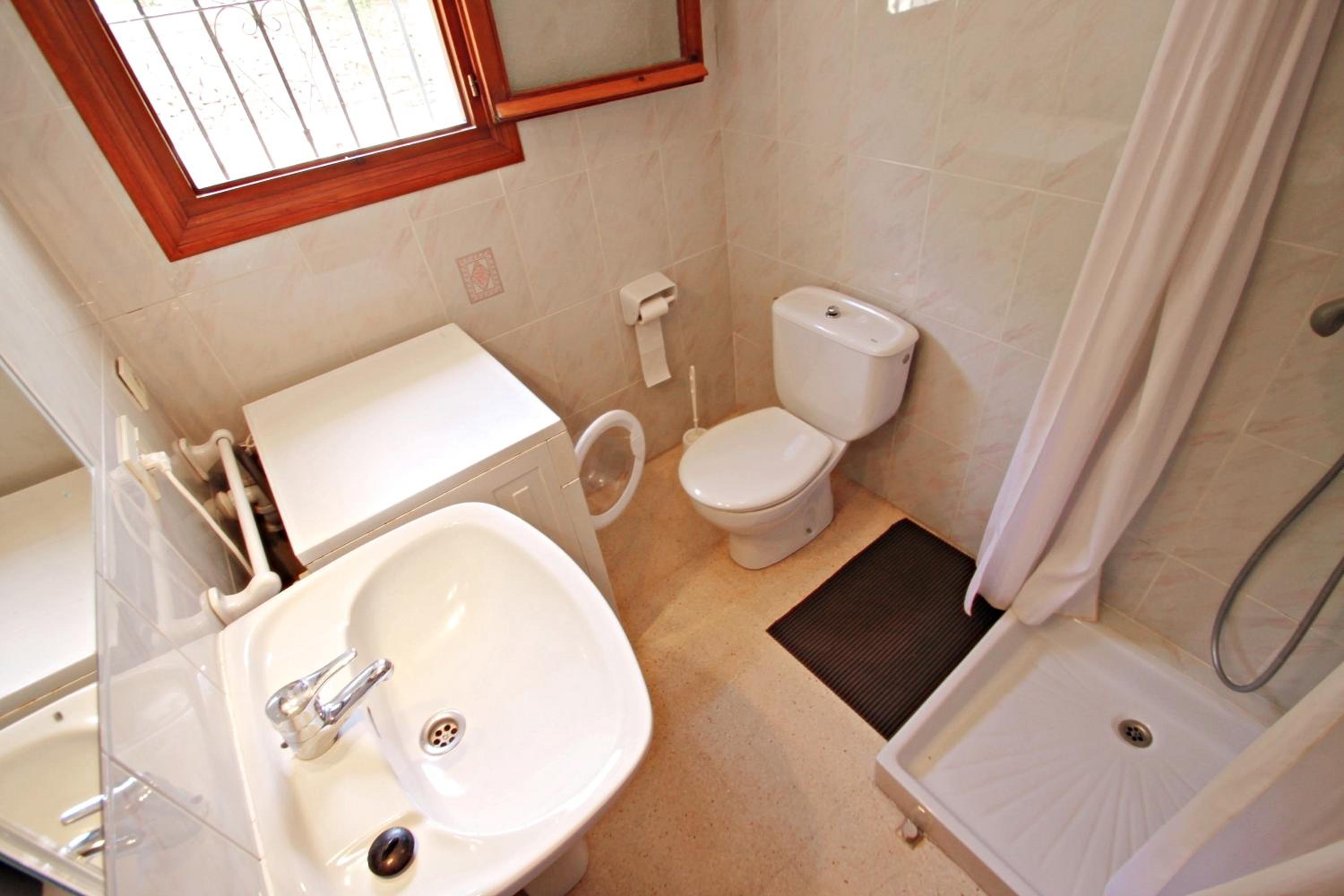 Laura-29A - pretty holiday property with garden and private pool in Calpe view 5