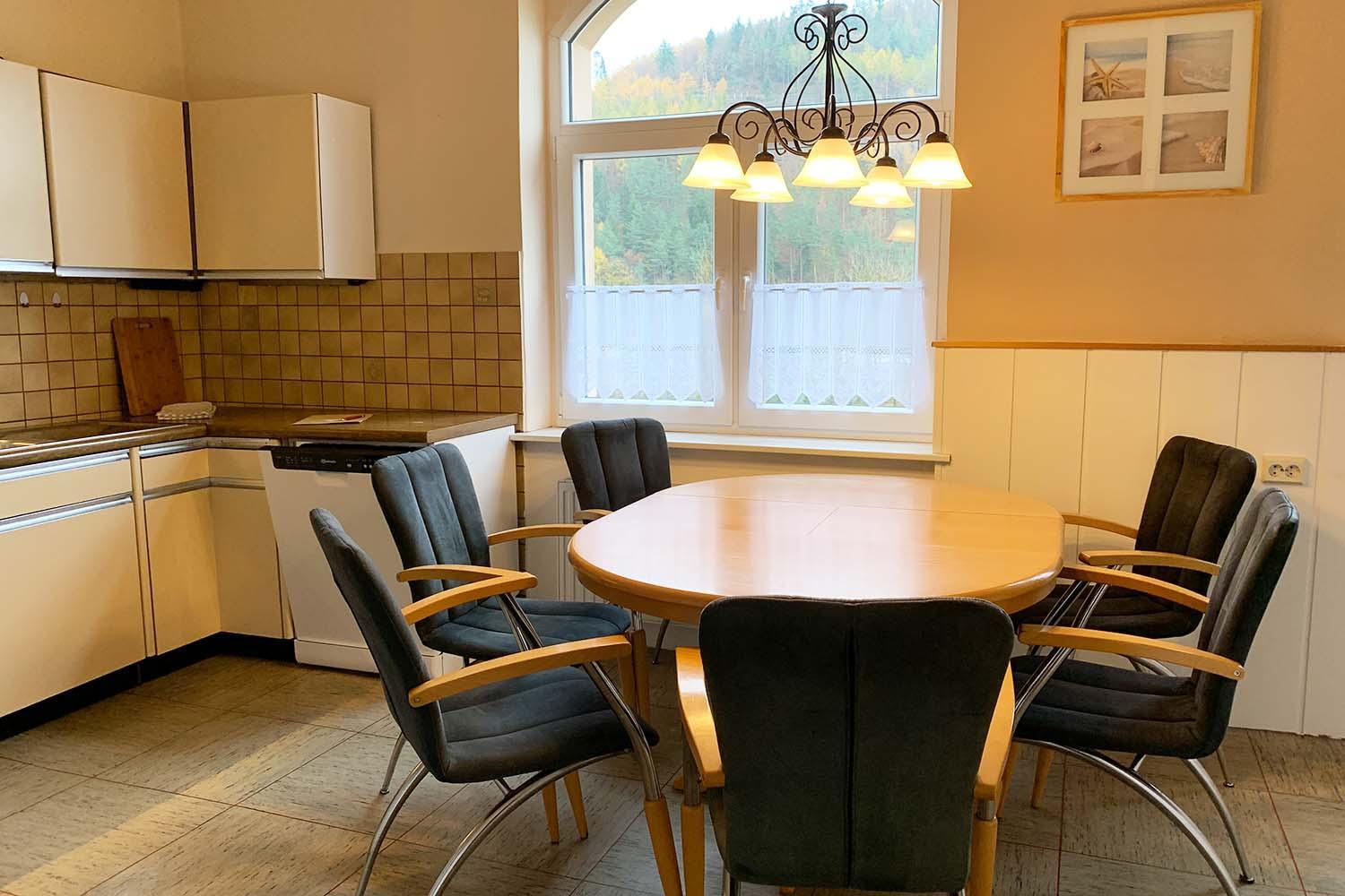 3 Zimmerwohnung mit Garten view 4