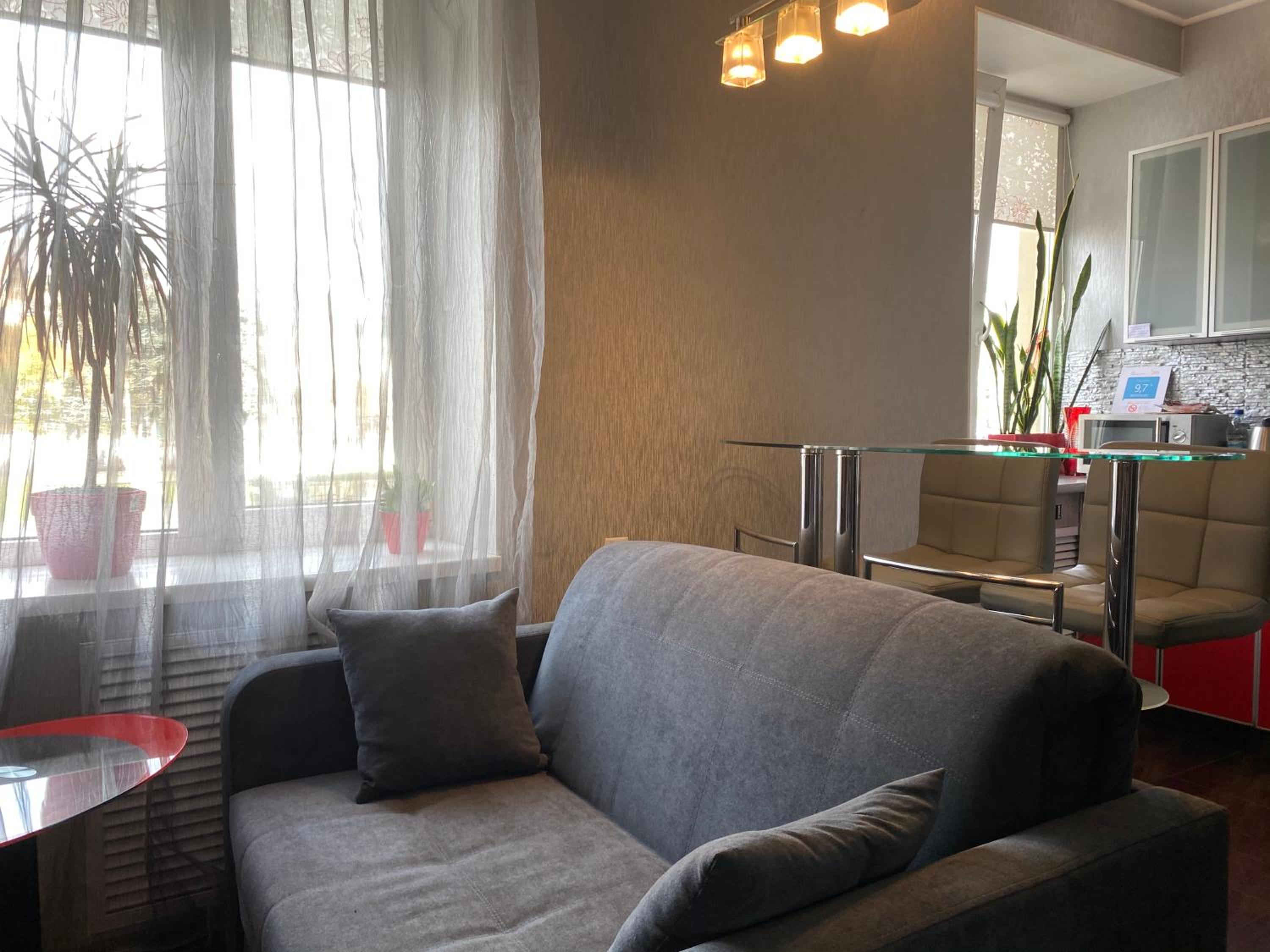 Modern luxury studio in the center of Kharkiv at Konstitutsii Square view 4